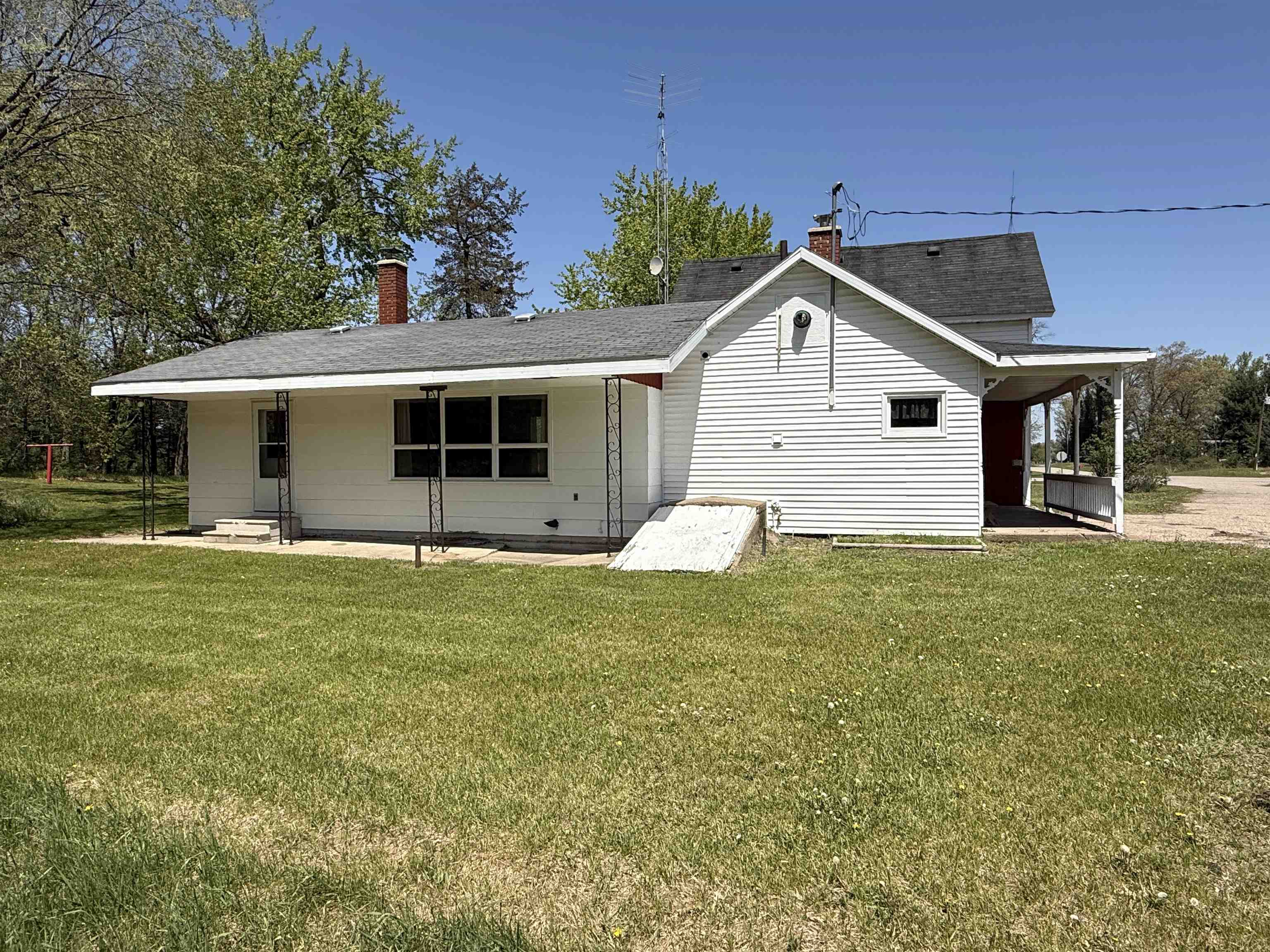 1751 BUTTERCUP AVENUE, Arkdale, Wisconsin 54613, 3 Bedrooms Bedrooms, ,1 BathroomBathrooms,Residential,For Sale,1751 BUTTERCUP AVENUE,22600459