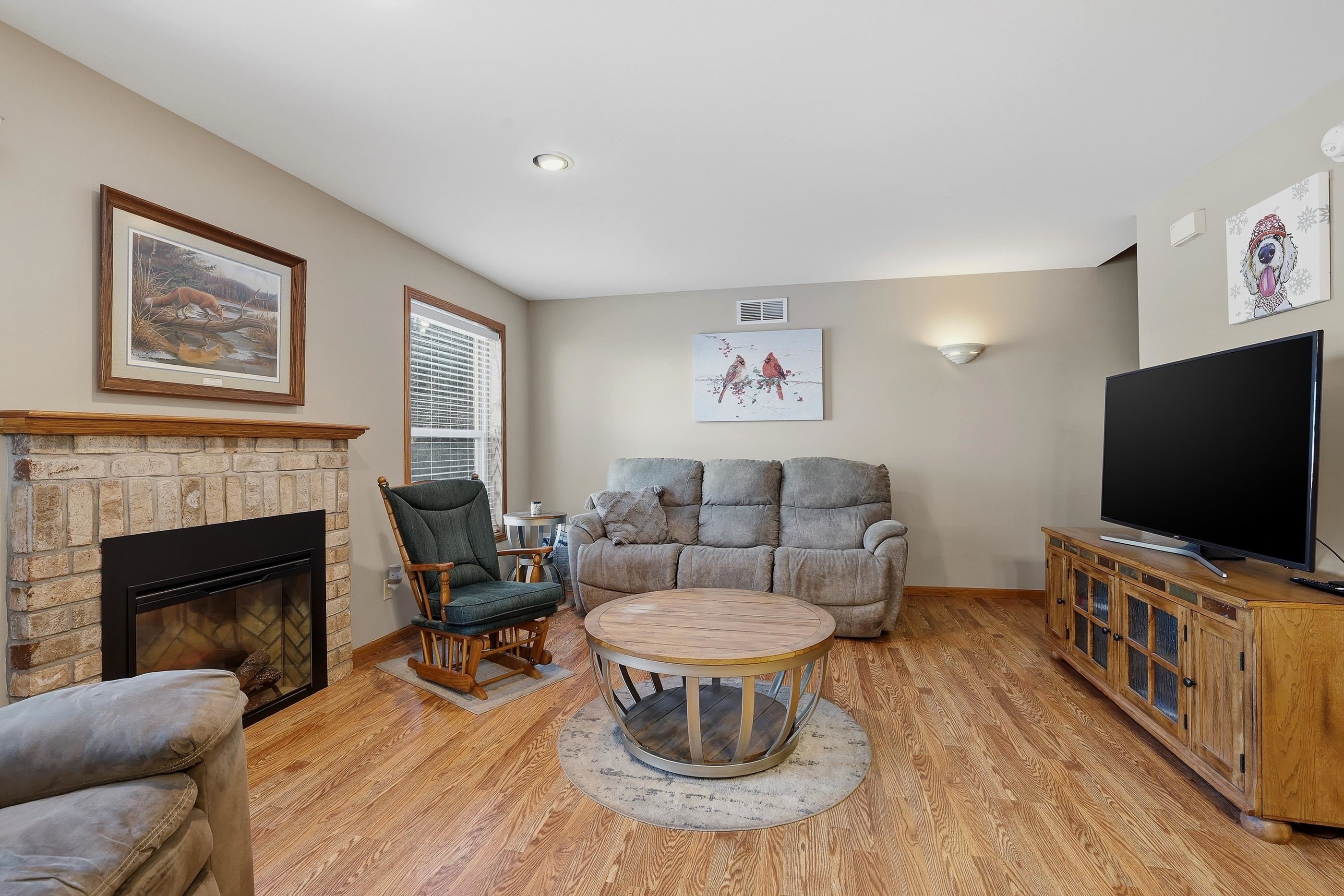 262 WHITE OAK AVENUE, Plover, Wisconsin 54467, 3 Bedrooms Bedrooms, ,2 BathroomsBathrooms,Residential,For Sale,262 WHITE OAK AVENUE,22600461