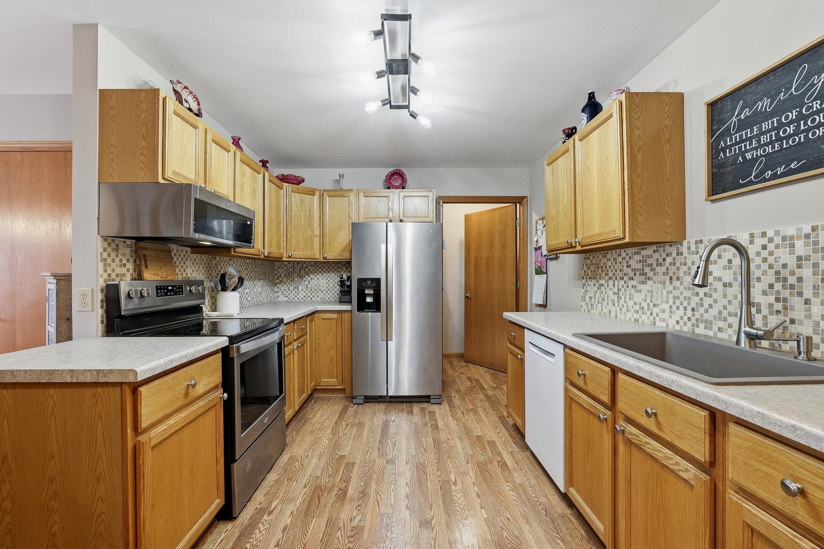 262 WHITE OAK AVENUE, Plover, Wisconsin 54467, 3 Bedrooms Bedrooms, ,2 BathroomsBathrooms,Residential,For Sale,262 WHITE OAK AVENUE,22600461