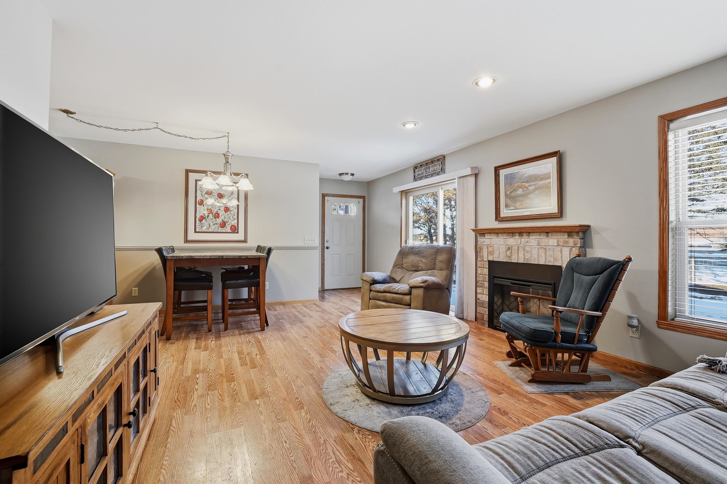 262 WHITE OAK AVENUE, Plover, Wisconsin 54467, 3 Bedrooms Bedrooms, ,2 BathroomsBathrooms,Residential,For Sale,262 WHITE OAK AVENUE,22600461