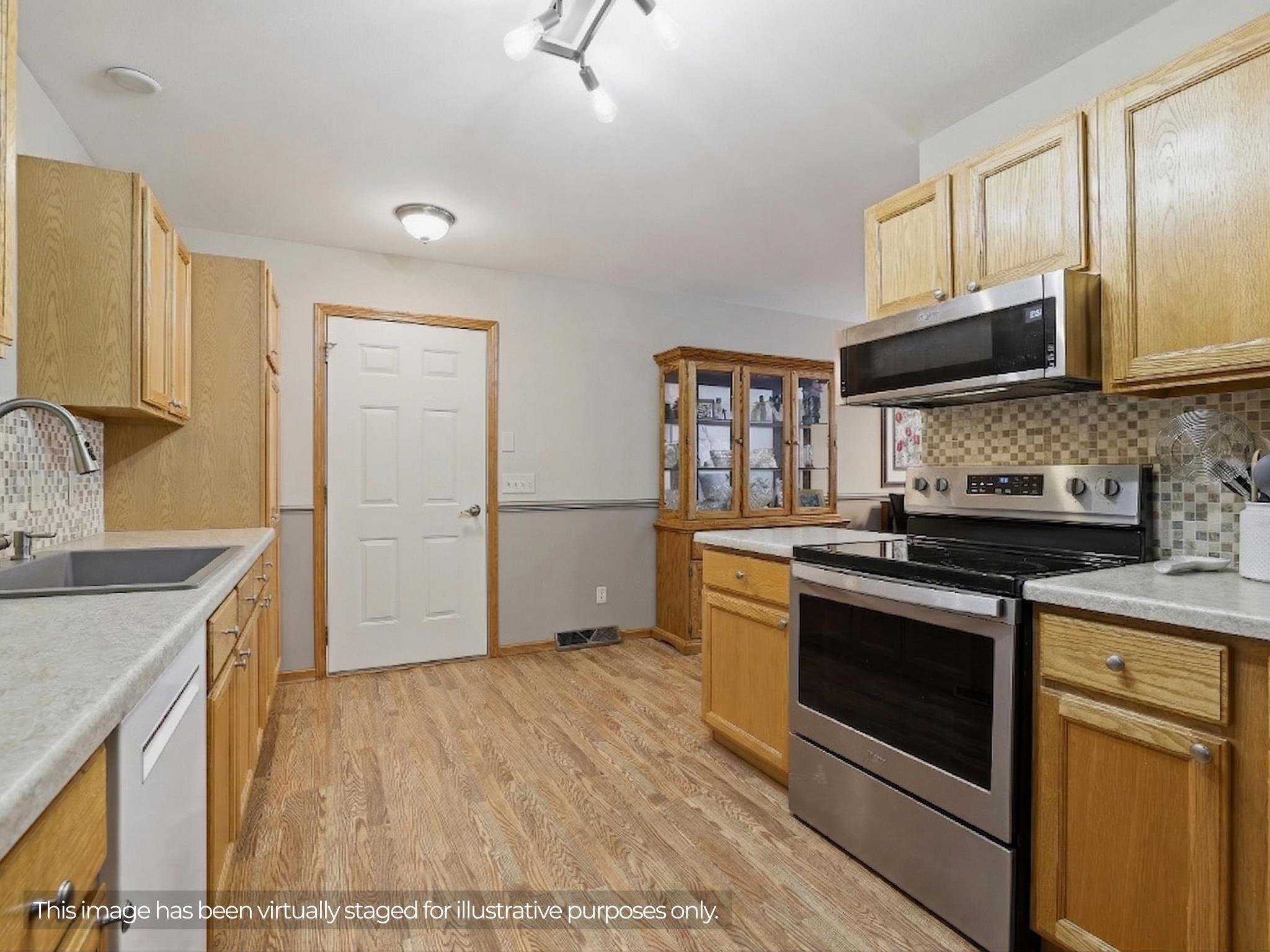 262 WHITE OAK AVENUE, Plover, Wisconsin 54467, 3 Bedrooms Bedrooms, ,2 BathroomsBathrooms,Residential,For Sale,262 WHITE OAK AVENUE,22600461