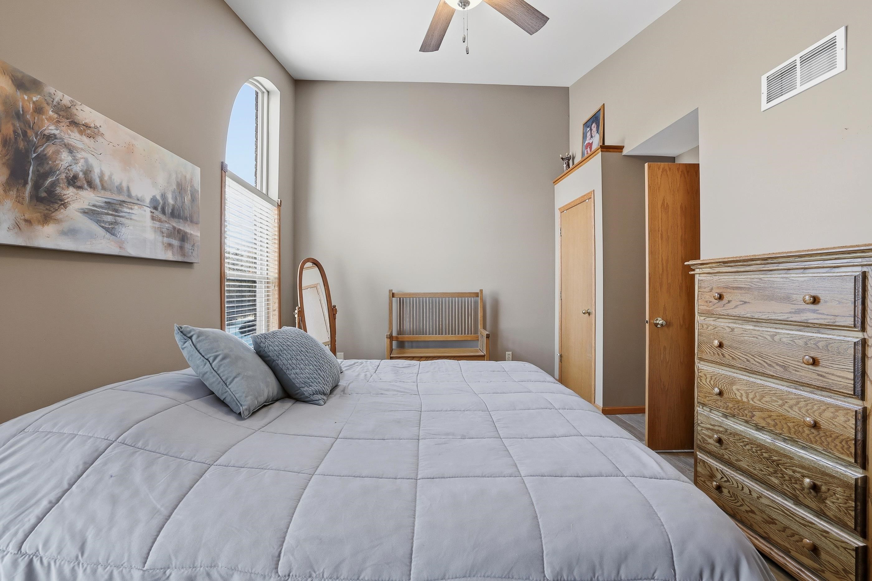 262 WHITE OAK AVENUE, Plover, Wisconsin 54467, 3 Bedrooms Bedrooms, ,2 BathroomsBathrooms,Residential,For Sale,262 WHITE OAK AVENUE,22600461