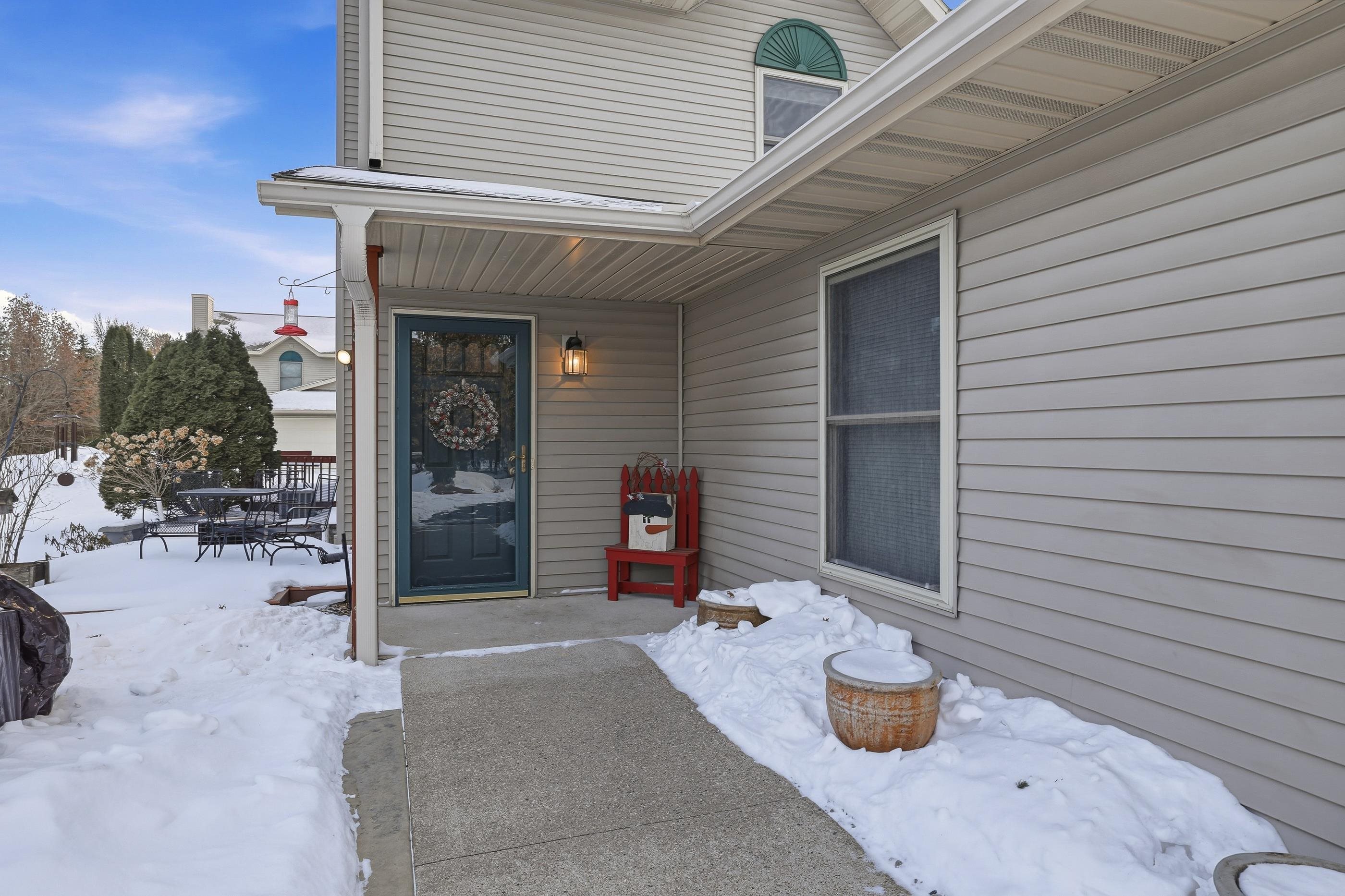 262 WHITE OAK AVENUE, Plover, Wisconsin 54467, 3 Bedrooms Bedrooms, ,2 BathroomsBathrooms,Residential,For Sale,262 WHITE OAK AVENUE,22600461