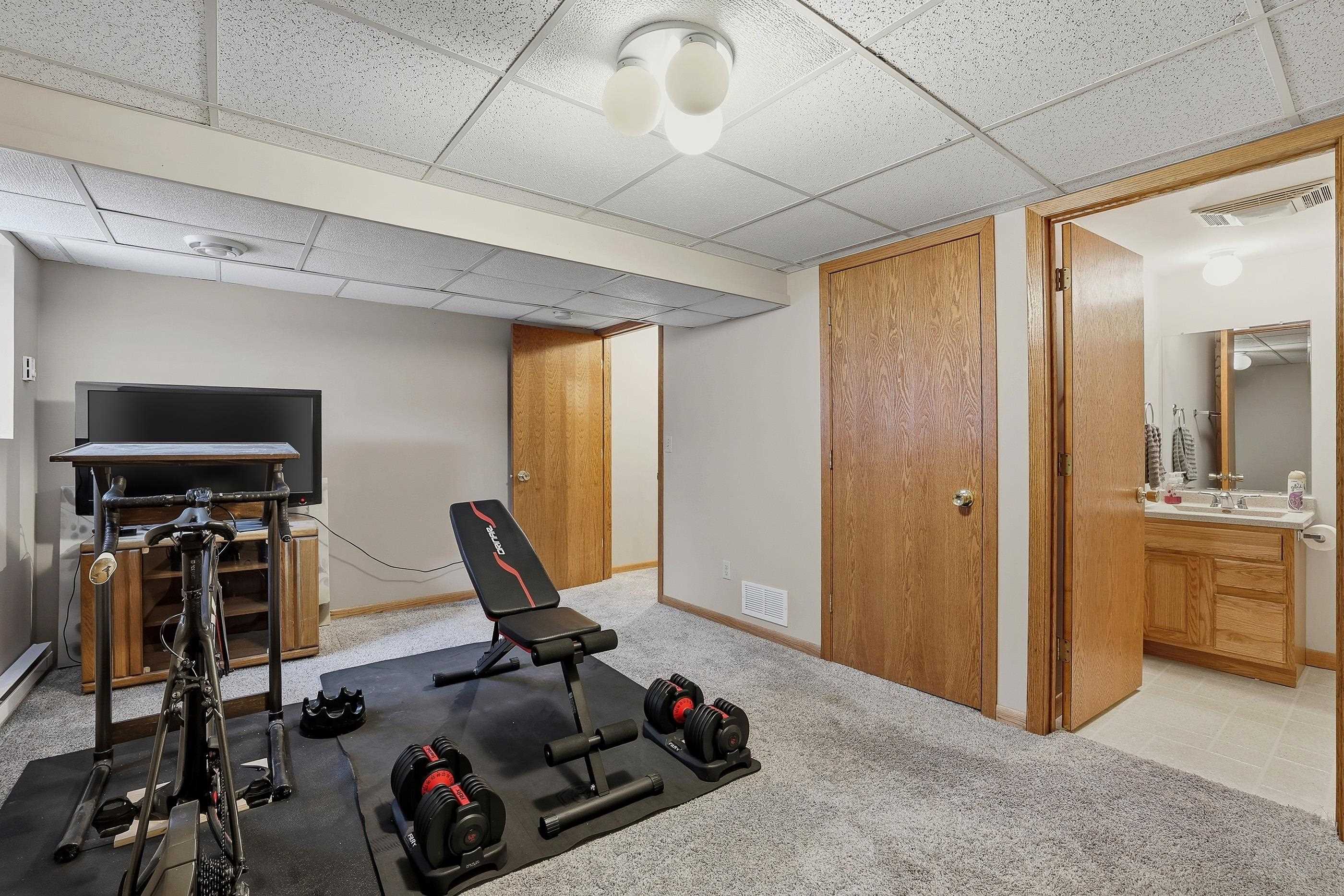 262 WHITE OAK AVENUE, Plover, Wisconsin 54467, 3 Bedrooms Bedrooms, ,2 BathroomsBathrooms,Residential,For Sale,262 WHITE OAK AVENUE,22600461