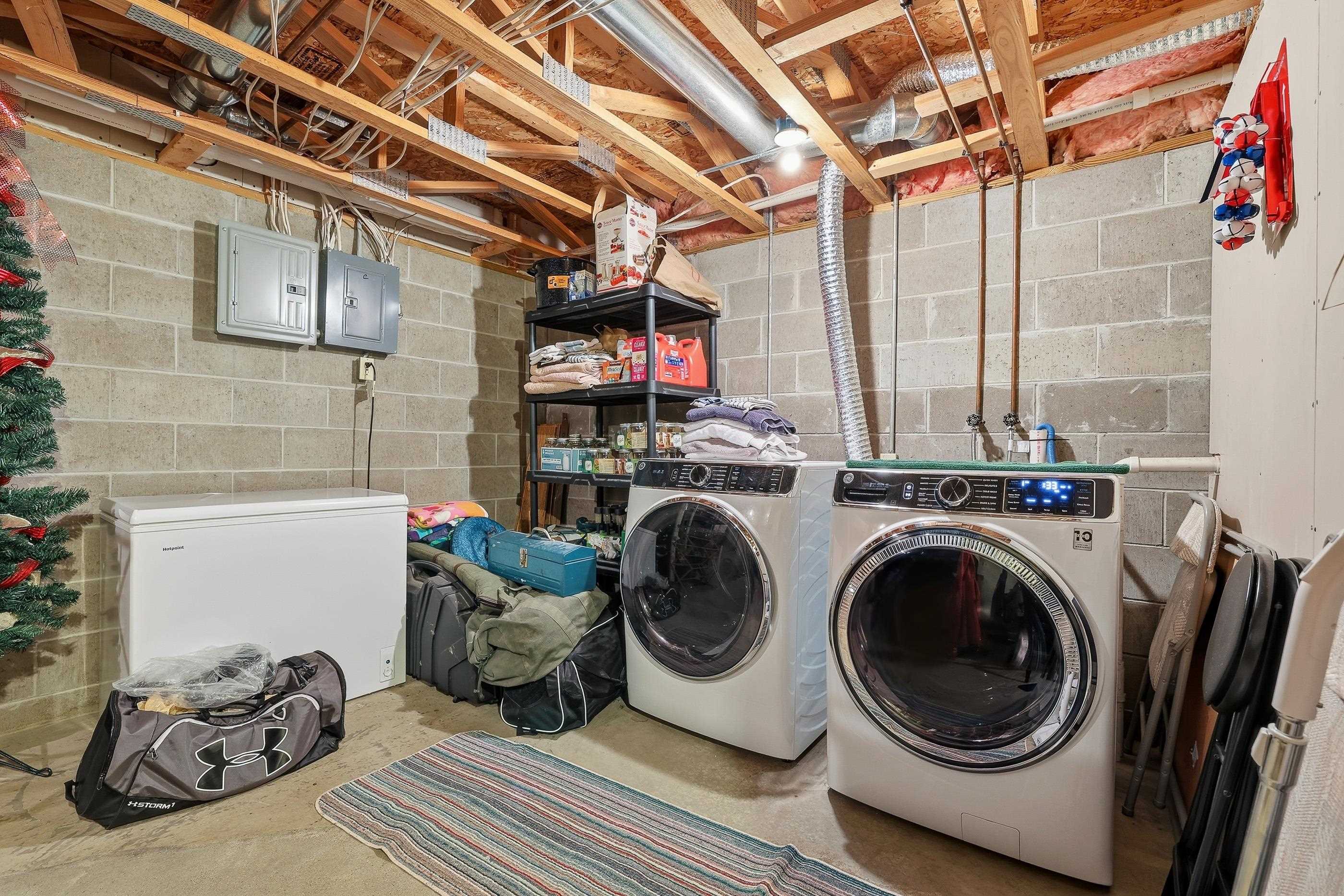 262 WHITE OAK AVENUE, Plover, Wisconsin 54467, 3 Bedrooms Bedrooms, ,2 BathroomsBathrooms,Residential,For Sale,262 WHITE OAK AVENUE,22600461