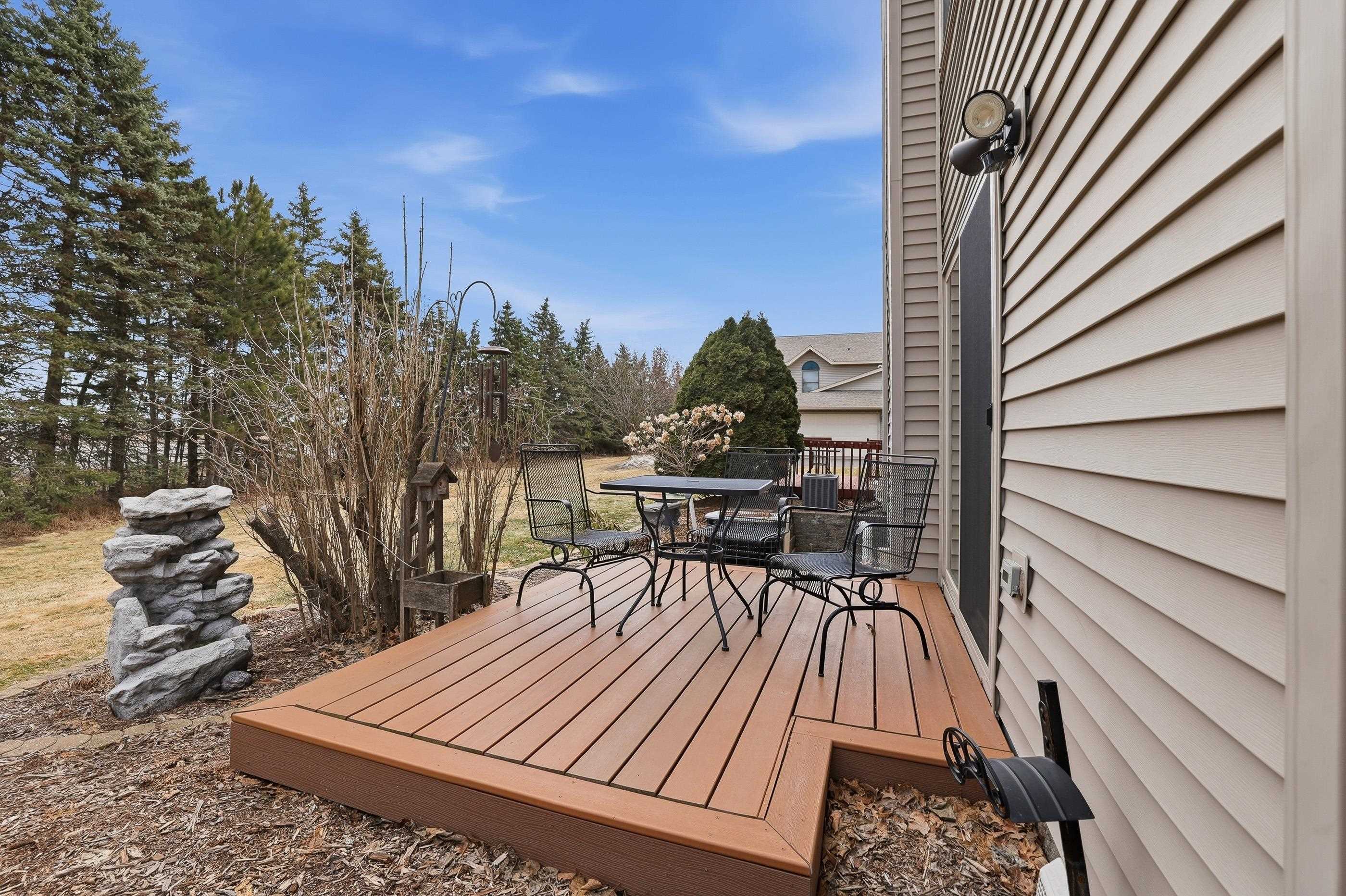 262 WHITE OAK AVENUE, Plover, Wisconsin 54467, 3 Bedrooms Bedrooms, ,2 BathroomsBathrooms,Residential,For Sale,262 WHITE OAK AVENUE,22600461