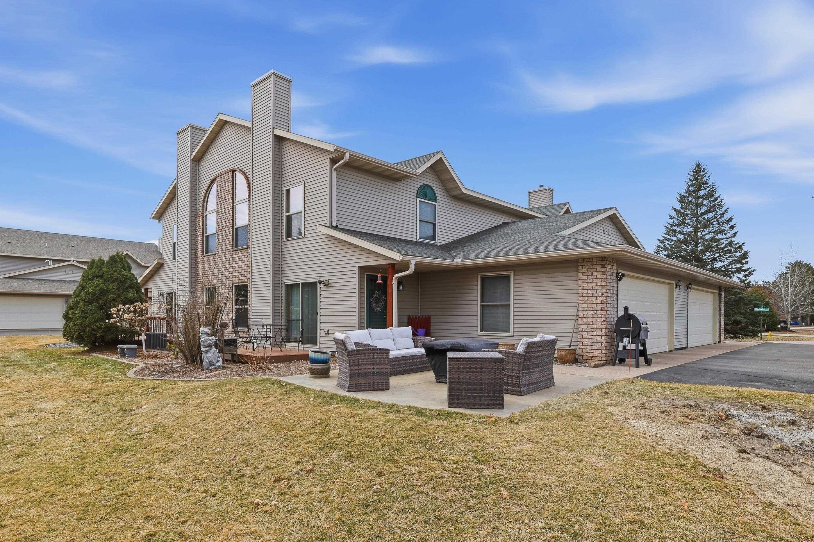 262 WHITE OAK AVENUE, Plover, Wisconsin 54467, 3 Bedrooms Bedrooms, ,2 BathroomsBathrooms,Residential,For Sale,262 WHITE OAK AVENUE,22600461