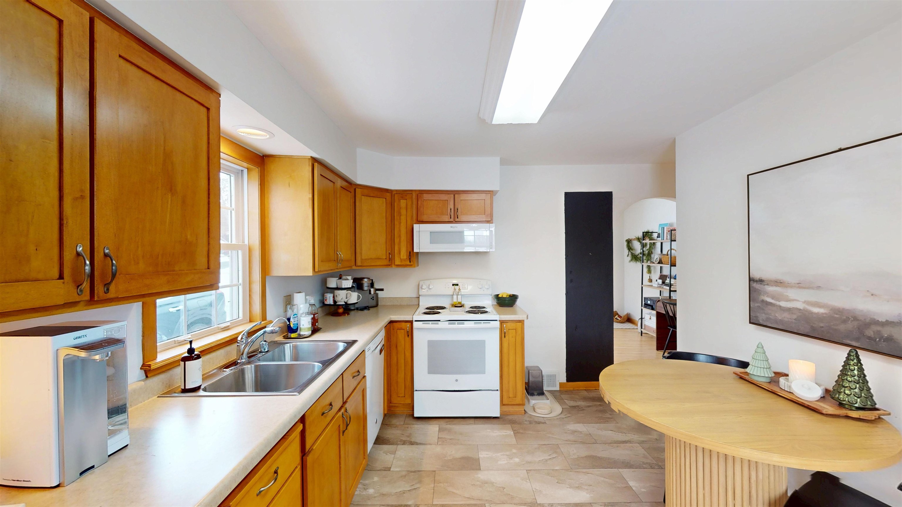 1110 W ARLINGTON, Marshfield, Wisconsin 54449, 3 Bedrooms Bedrooms, ,1 BathroomBathrooms,Residential,For Sale,1110 W ARLINGTON,22600462