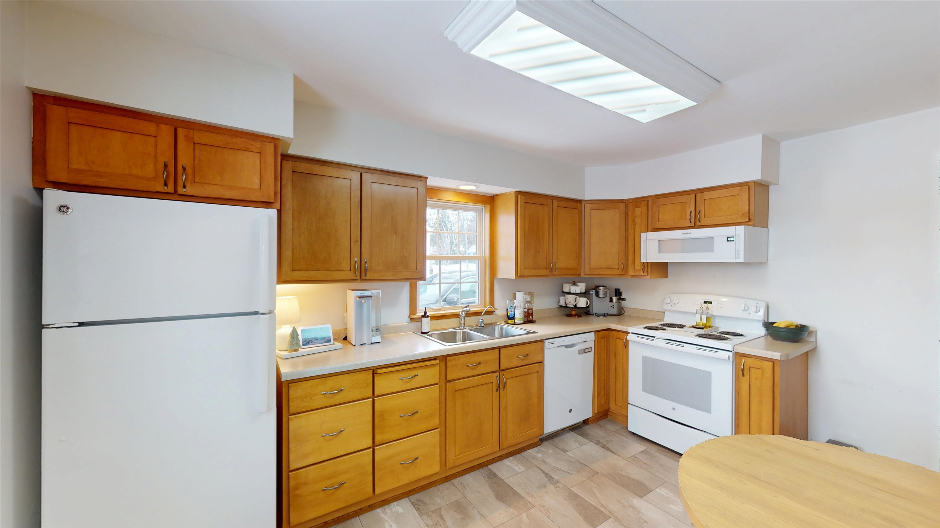 1110 W ARLINGTON, Marshfield, Wisconsin 54449, 3 Bedrooms Bedrooms, ,1 BathroomBathrooms,Residential,For Sale,1110 W ARLINGTON,22600462