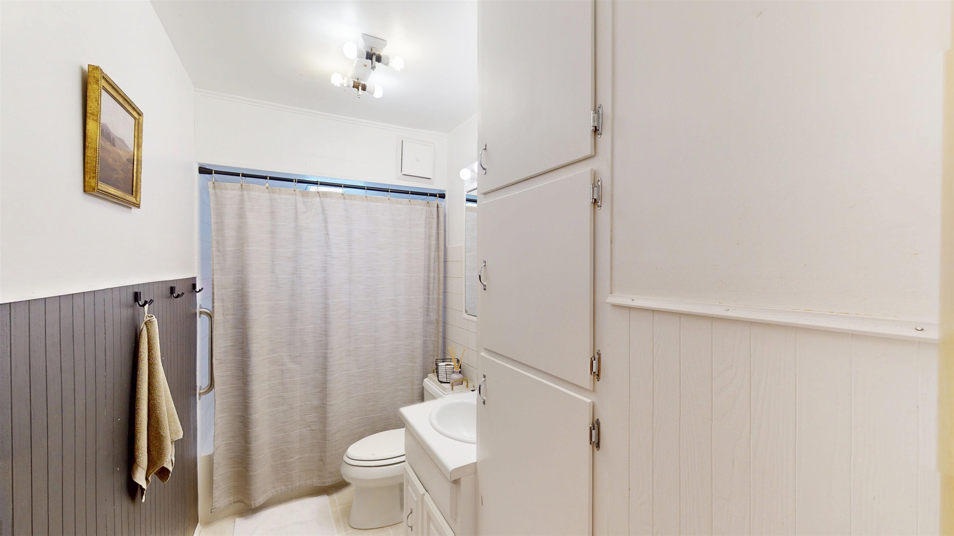 1110 W ARLINGTON, Marshfield, Wisconsin 54449, 3 Bedrooms Bedrooms, ,1 BathroomBathrooms,Residential,For Sale,1110 W ARLINGTON,22600462