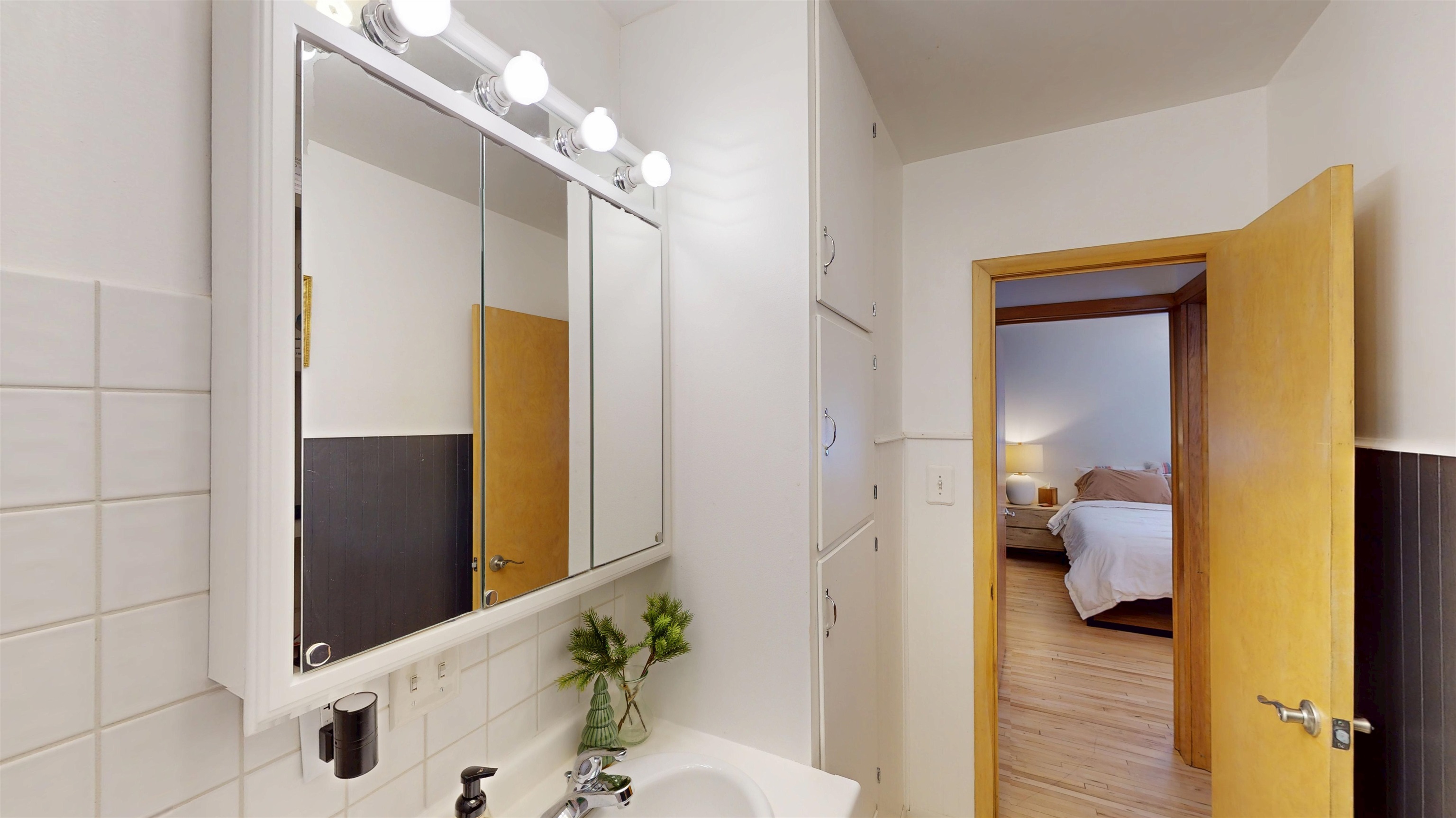 1110 W ARLINGTON, Marshfield, Wisconsin 54449, 3 Bedrooms Bedrooms, ,1 BathroomBathrooms,Residential,For Sale,1110 W ARLINGTON,22600462