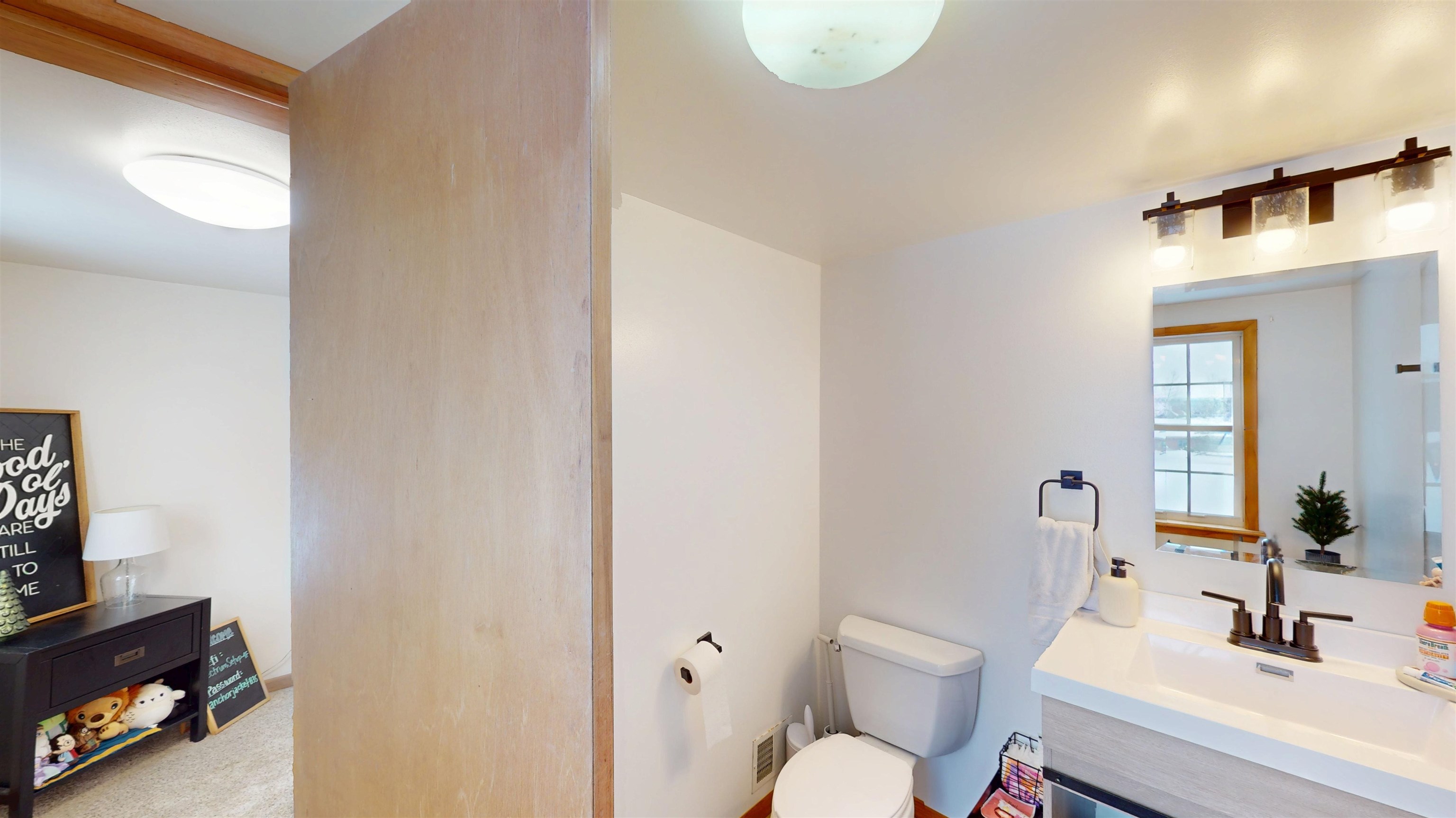 1110 W ARLINGTON, Marshfield, Wisconsin 54449, 3 Bedrooms Bedrooms, ,1 BathroomBathrooms,Residential,For Sale,1110 W ARLINGTON,22600462