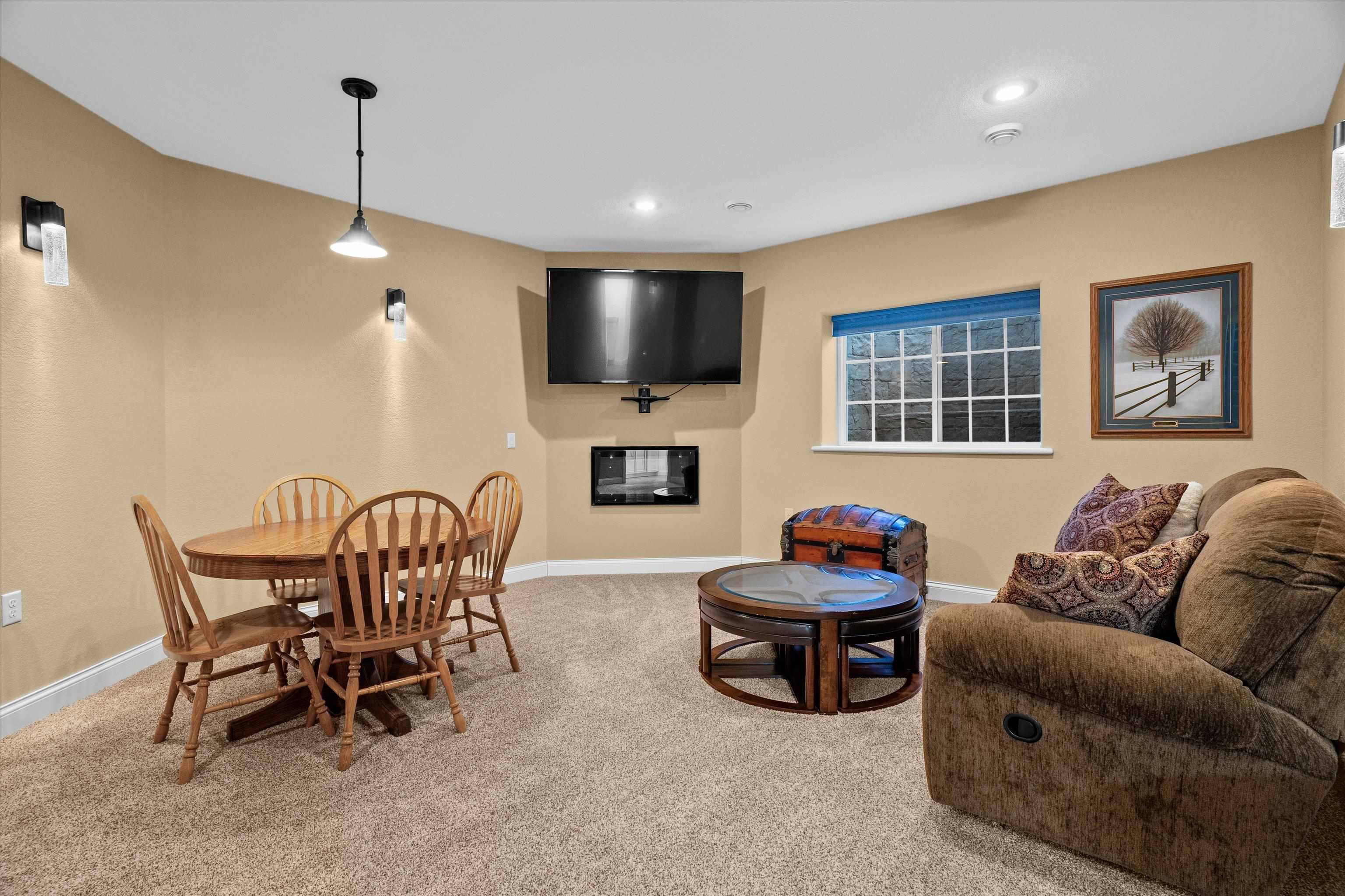 1540 E 20TH STREET, Marshfield, Wisconsin 54449, 3 Bedrooms Bedrooms, ,3 BathroomsBathrooms,Residential,For Sale,1540 E 20TH STREET,22600467