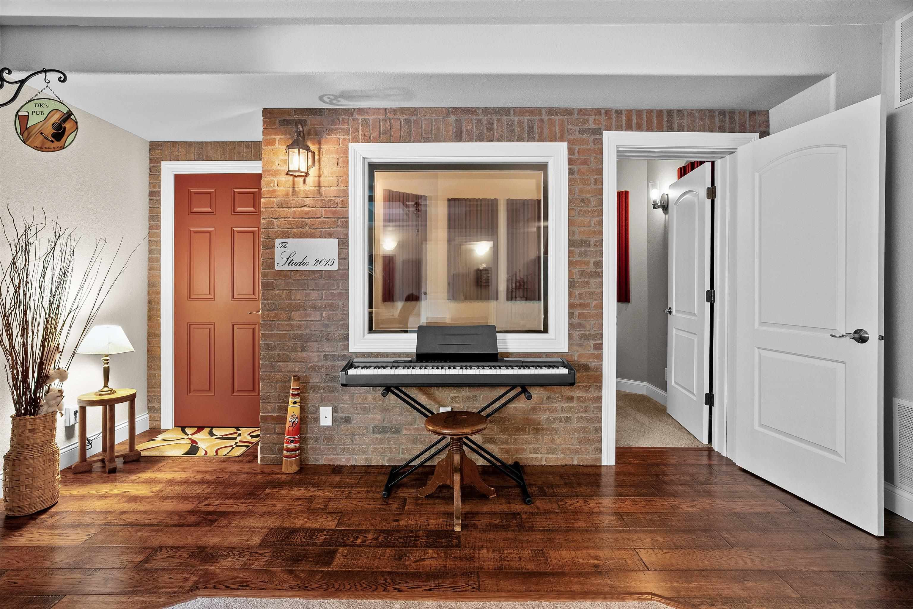 1540 E 20TH STREET, Marshfield, Wisconsin 54449, 3 Bedrooms Bedrooms, ,3 BathroomsBathrooms,Residential,For Sale,1540 E 20TH STREET,22600467