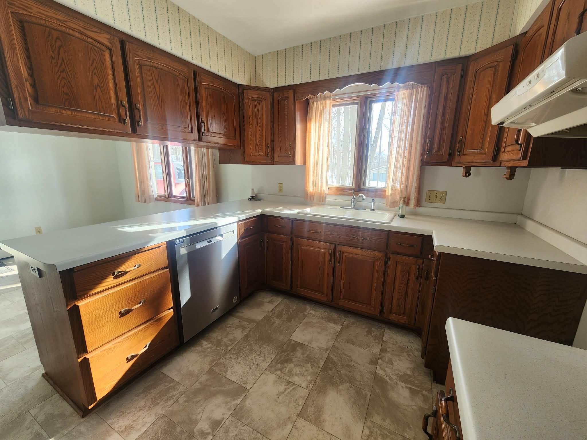 1601 W ARLINGTON STREET, Marshfield, Wisconsin 54449, 4 Bedrooms Bedrooms, ,2 BathroomsBathrooms,Residential,For Sale,1601 W ARLINGTON STREET,22600469