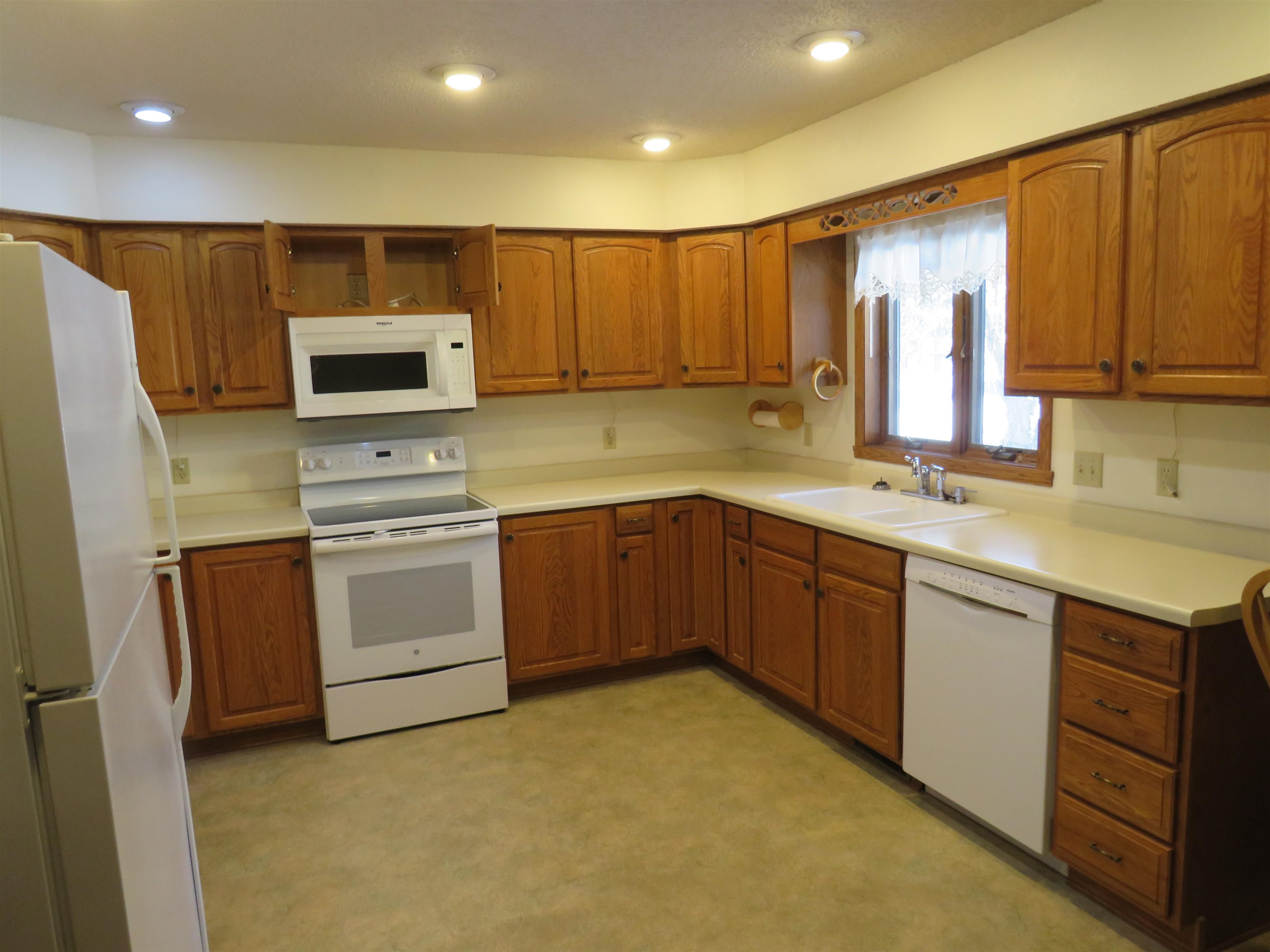 1630/1632 N SUPERIOR STREET, Antigo, Wisconsin 54409, 3 Bedrooms Bedrooms, 7 Rooms Rooms,3 BathroomsBathrooms,Multi-family,For Sale,1630/1632 N SUPERIOR STREET,22600479