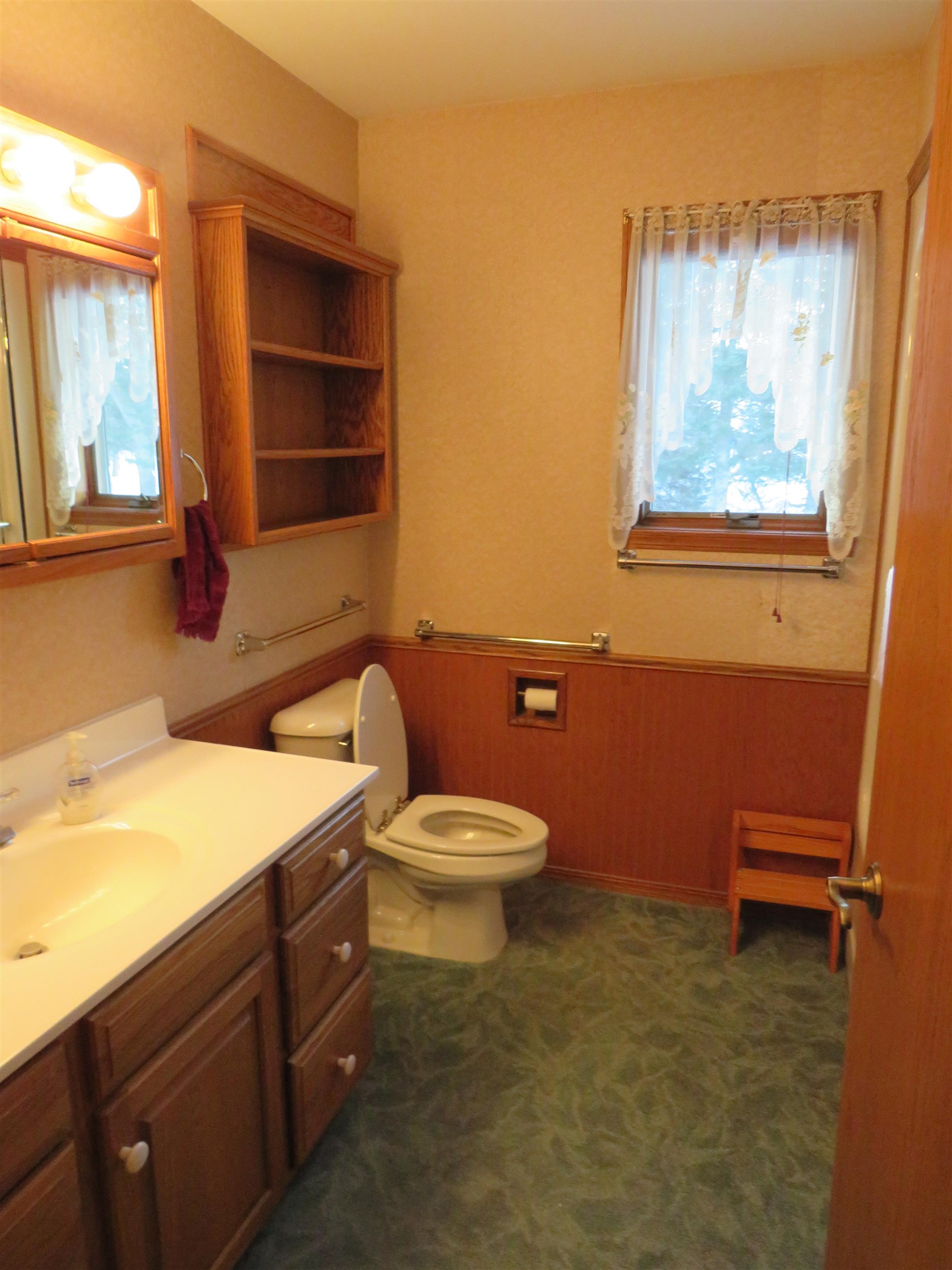 1630/1632 N SUPERIOR STREET, Antigo, Wisconsin 54409, 3 Bedrooms Bedrooms, 7 Rooms Rooms,3 BathroomsBathrooms,Multi-family,For Sale,1630/1632 N SUPERIOR STREET,22600479