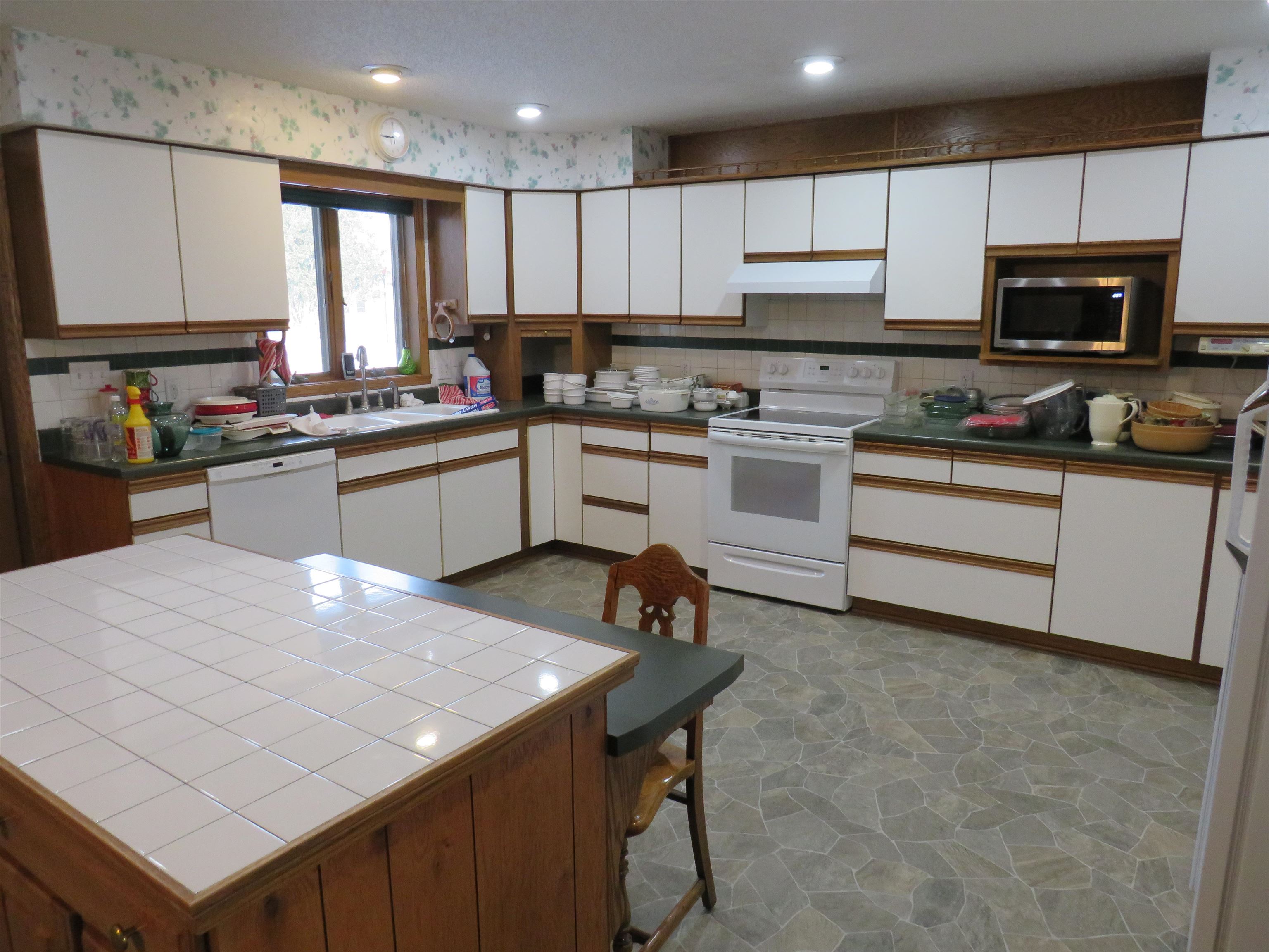 1630/1632 N SUPERIOR STREET, Antigo, Wisconsin 54409, 3 Bedrooms Bedrooms, 7 Rooms Rooms,3 BathroomsBathrooms,Multi-family,For Sale,1630/1632 N SUPERIOR STREET,22600479