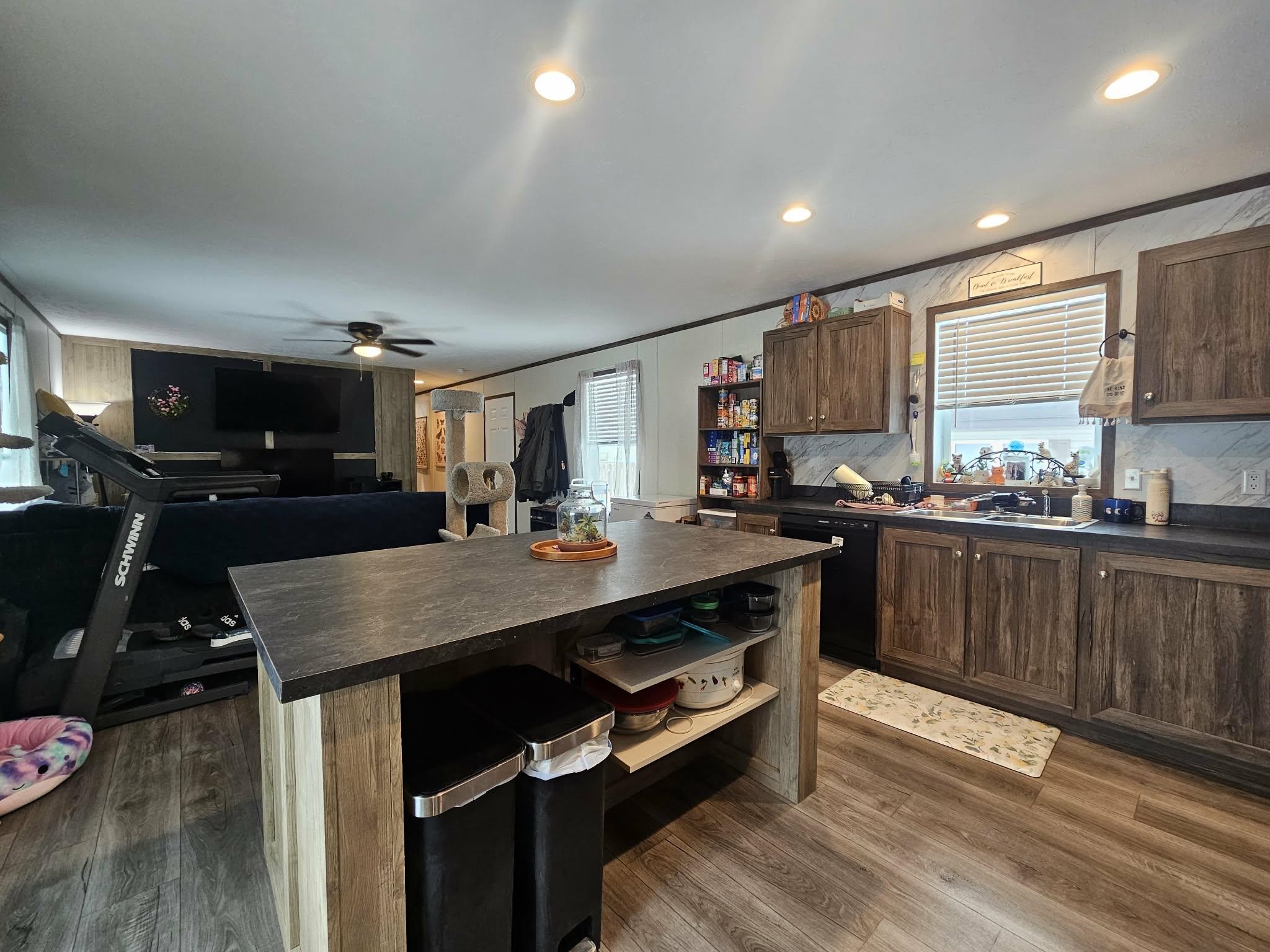 1213 N PEACH AVENUE, Marshfield, Wisconsin 54449, 3 Bedrooms Bedrooms, ,2 BathroomsBathrooms,Residential,For Sale,1213 N PEACH AVENUE,22600485