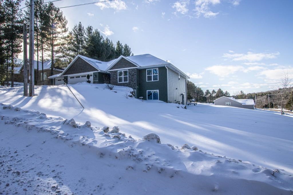 320 N 36TH AVENUE, Wausau, Wisconsin 54401, 5 Bedrooms Bedrooms, ,3 BathroomsBathrooms,Residential,For Sale,320 N 36TH AVENUE,22600487