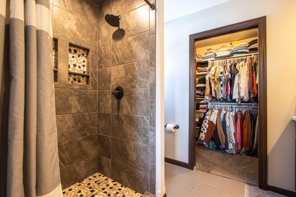 320 N 36TH AVENUE, Wausau, Wisconsin 54401, 5 Bedrooms Bedrooms, ,3 BathroomsBathrooms,Residential,For Sale,320 N 36TH AVENUE,22600487