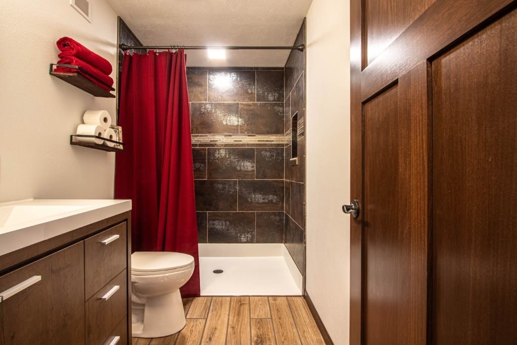 320 N 36TH AVENUE, Wausau, Wisconsin 54401, 5 Bedrooms Bedrooms, ,3 BathroomsBathrooms,Residential,For Sale,320 N 36TH AVENUE,22600487