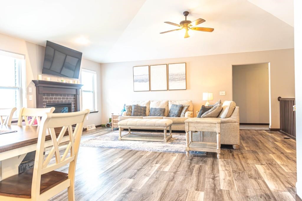 320 N 36TH AVENUE, Wausau, Wisconsin 54401, 5 Bedrooms Bedrooms, ,3 BathroomsBathrooms,Residential,For Sale,320 N 36TH AVENUE,22600487