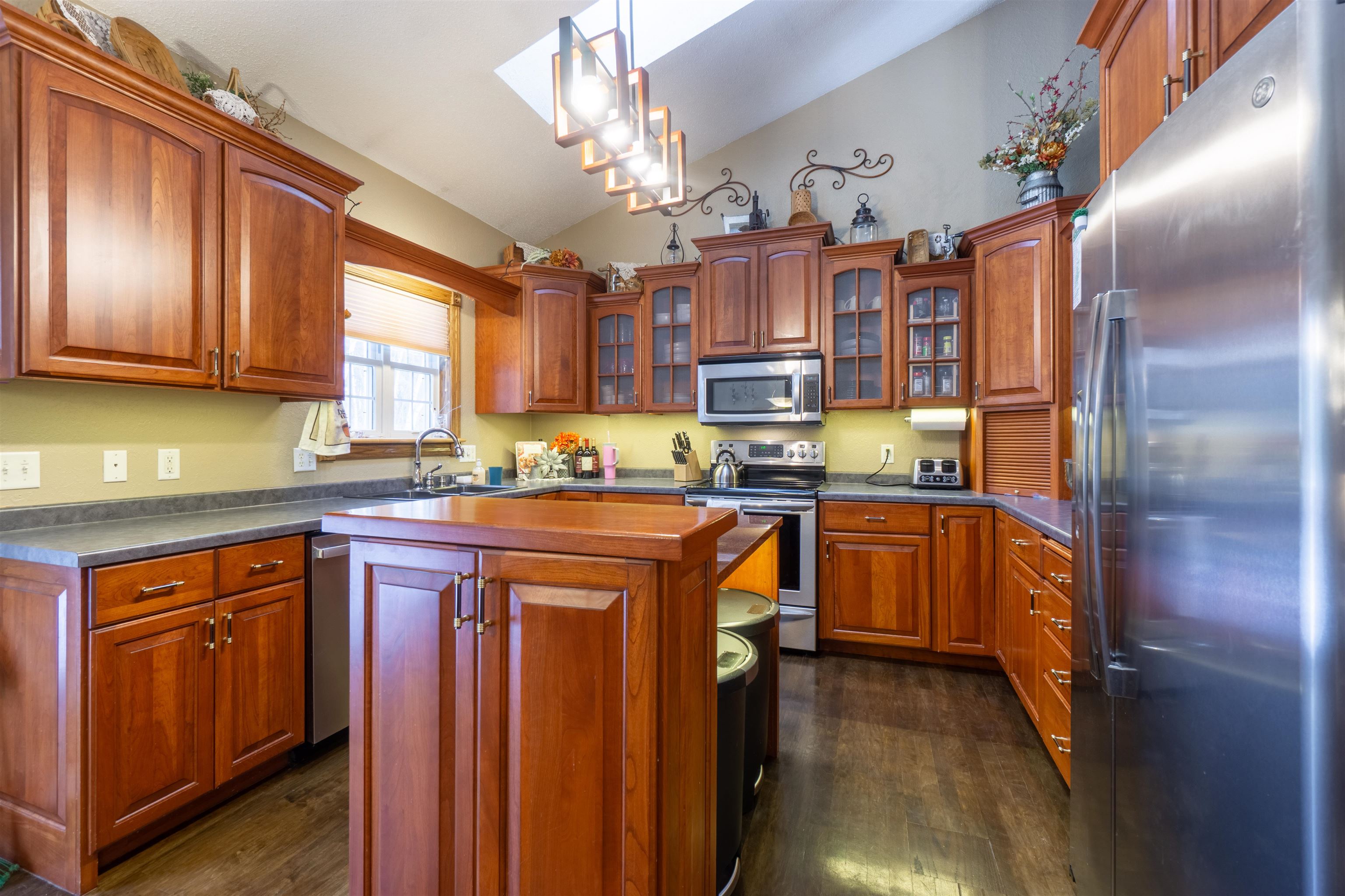 1955 TERREBONNE DRIVE, Kronenwetter, Wisconsin 54455, 3 Bedrooms Bedrooms, ,2 BathroomsBathrooms,Residential,For Sale,1955 TERREBONNE DRIVE,22600489