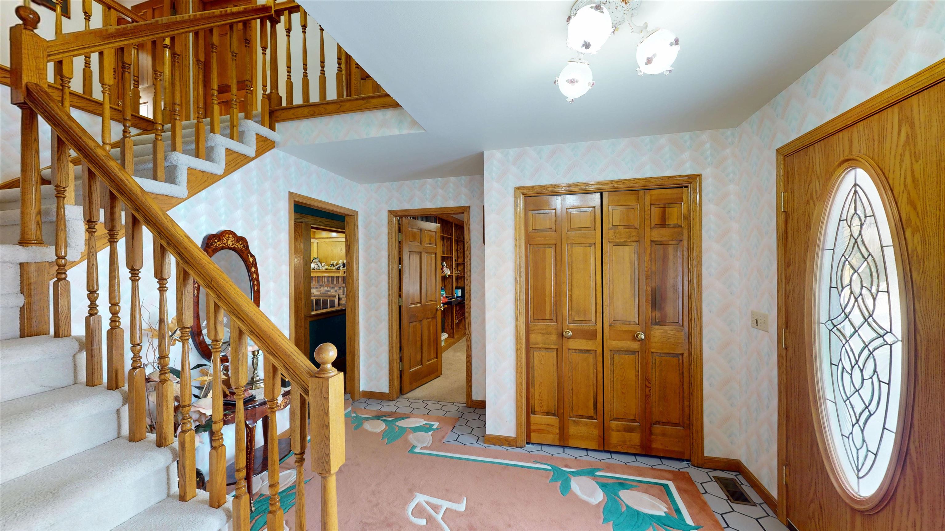 1002 W BLODGETT STREET, Marshfield, Wisconsin 54449, 4 Bedrooms Bedrooms, ,3 BathroomsBathrooms,Residential,For Sale,1002 W BLODGETT STREET,22600499