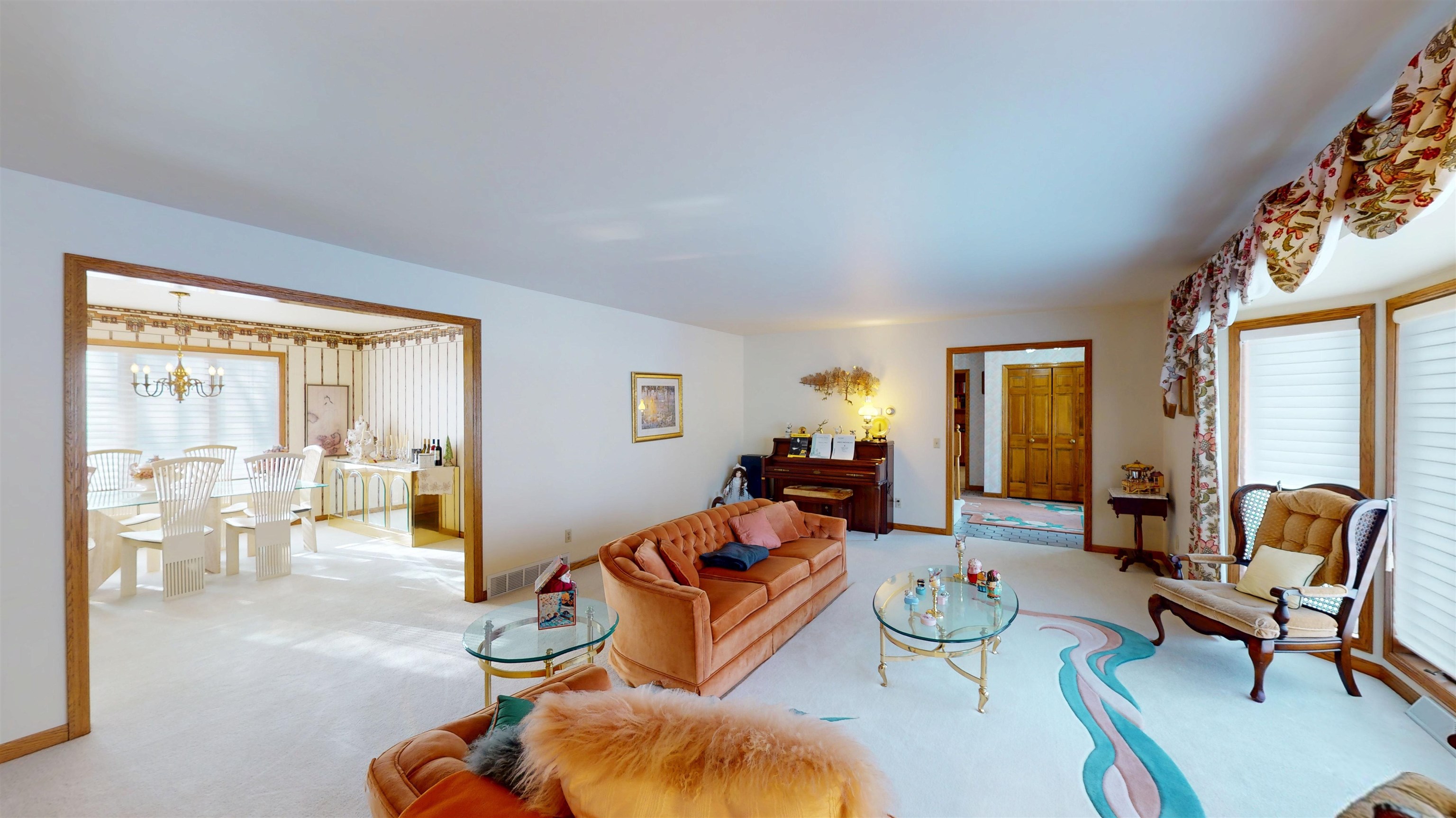 1002 W BLODGETT STREET, Marshfield, Wisconsin 54449, 4 Bedrooms Bedrooms, ,3 BathroomsBathrooms,Residential,For Sale,1002 W BLODGETT STREET,22600499