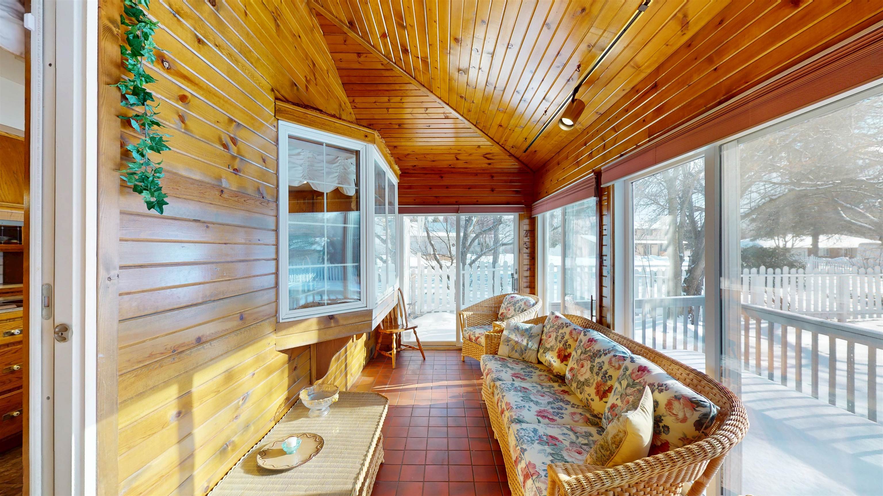 1002 W BLODGETT STREET, Marshfield, Wisconsin 54449, 4 Bedrooms Bedrooms, ,3 BathroomsBathrooms,Residential,For Sale,1002 W BLODGETT STREET,22600499