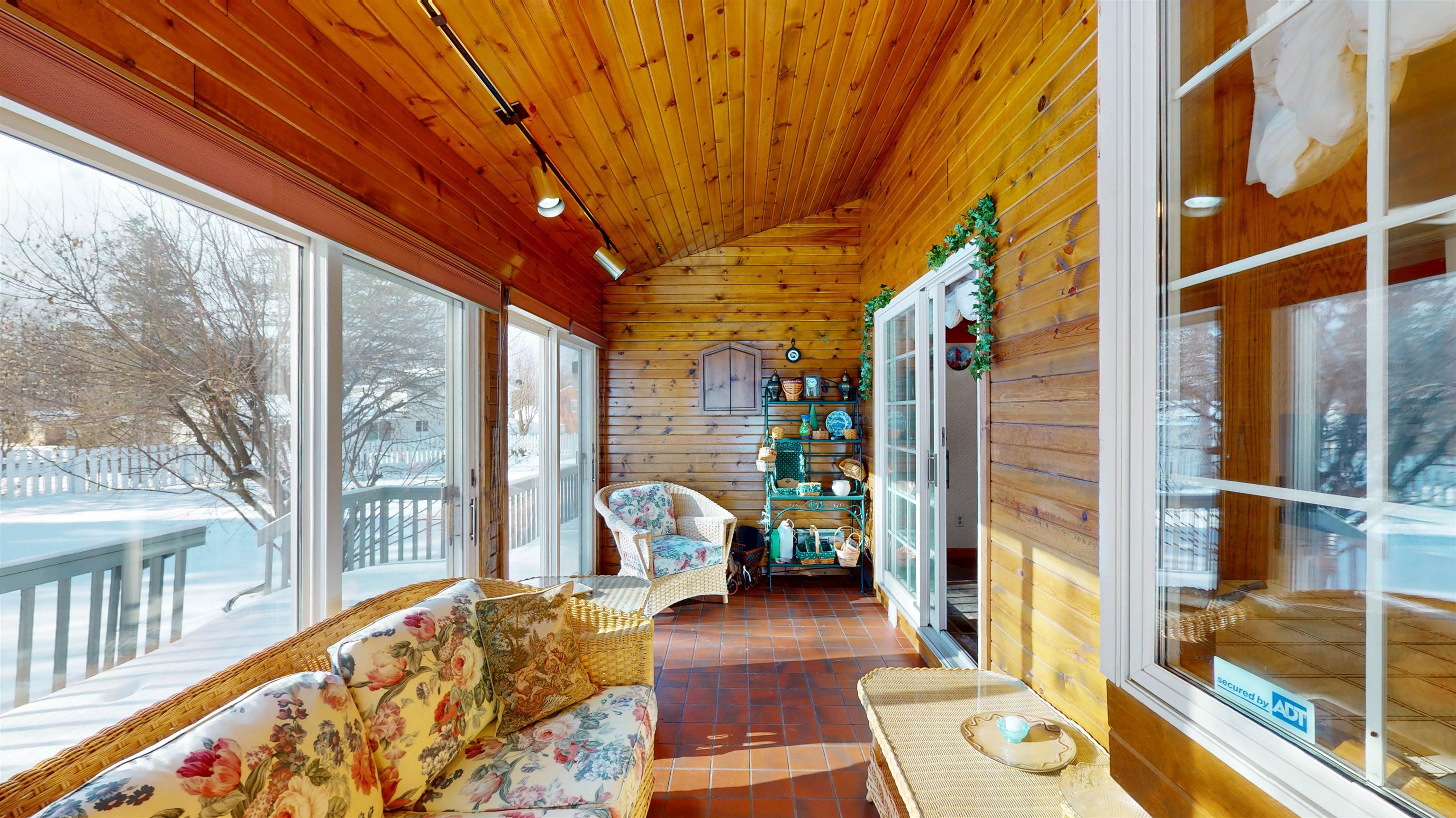 1002 W BLODGETT STREET, Marshfield, Wisconsin 54449, 4 Bedrooms Bedrooms, ,3 BathroomsBathrooms,Residential,For Sale,1002 W BLODGETT STREET,22600499