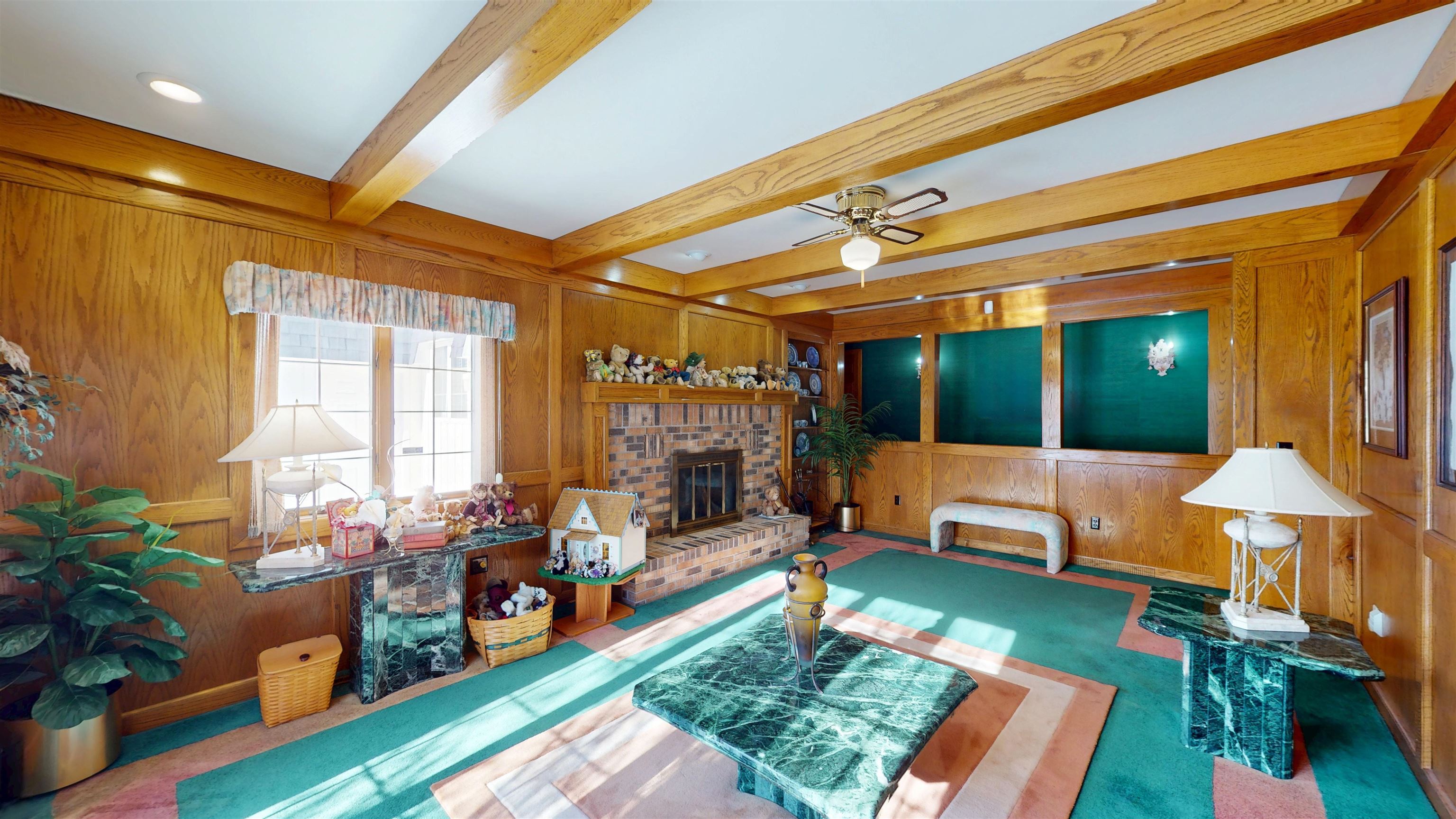 1002 W BLODGETT STREET, Marshfield, Wisconsin 54449, 4 Bedrooms Bedrooms, ,3 BathroomsBathrooms,Residential,For Sale,1002 W BLODGETT STREET,22600499