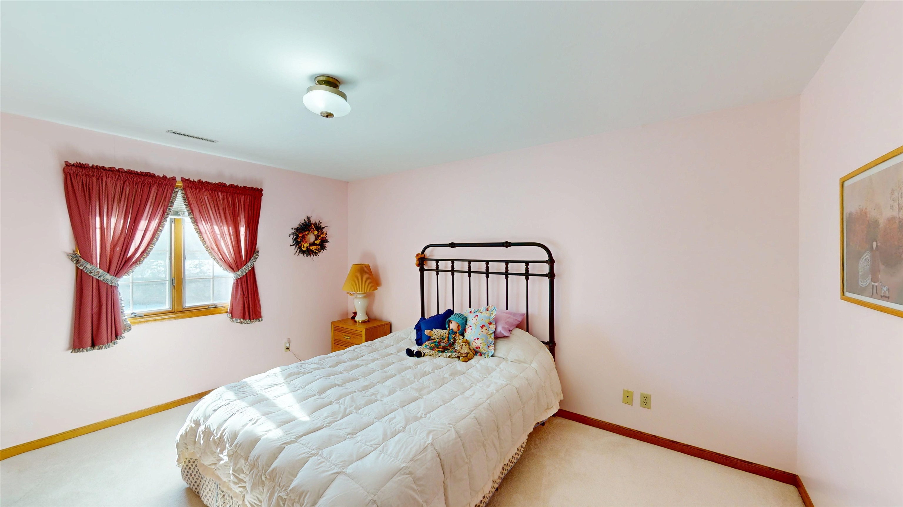 1002 W BLODGETT STREET, Marshfield, Wisconsin 54449, 4 Bedrooms Bedrooms, ,3 BathroomsBathrooms,Residential,For Sale,1002 W BLODGETT STREET,22600499