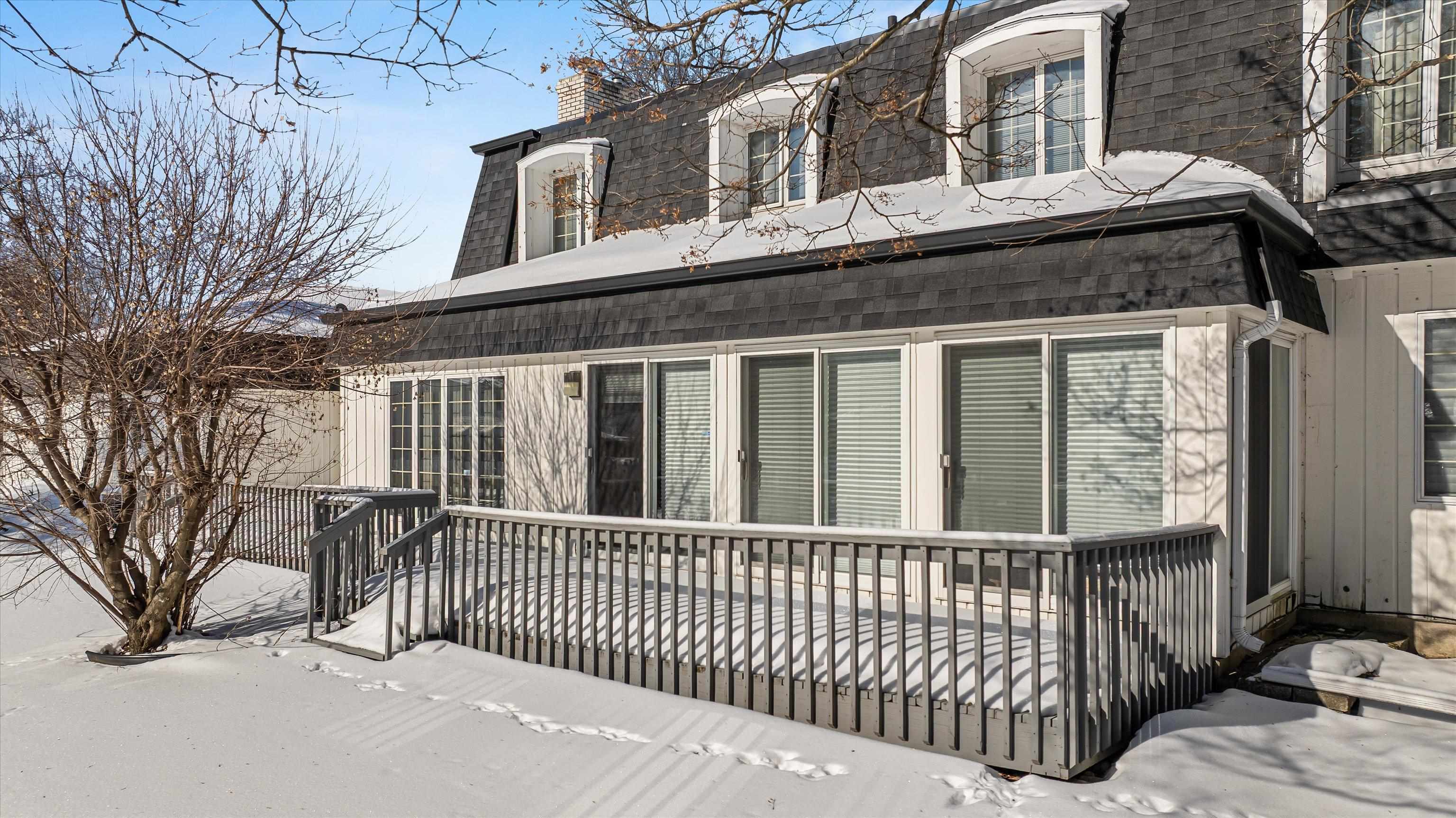 1002 W BLODGETT STREET, Marshfield, Wisconsin 54449, 4 Bedrooms Bedrooms, ,3 BathroomsBathrooms,Residential,For Sale,1002 W BLODGETT STREET,22600499