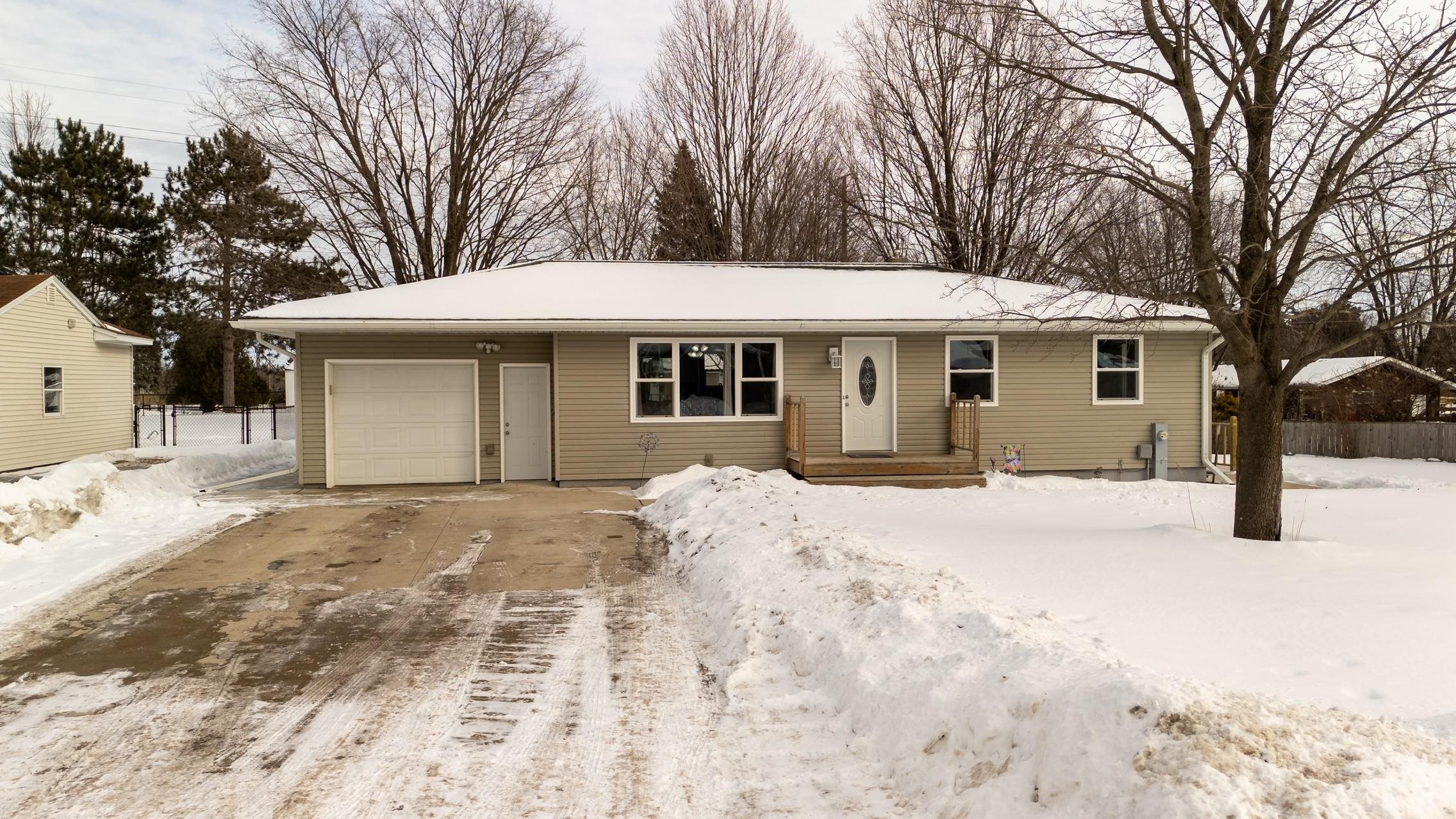 227345 RAVEN AVENUE, Wausau, Wisconsin 54401, 3 Bedrooms Bedrooms, ,2 BathroomsBathrooms,Residential,For Sale,227345 RAVEN AVENUE,22600511