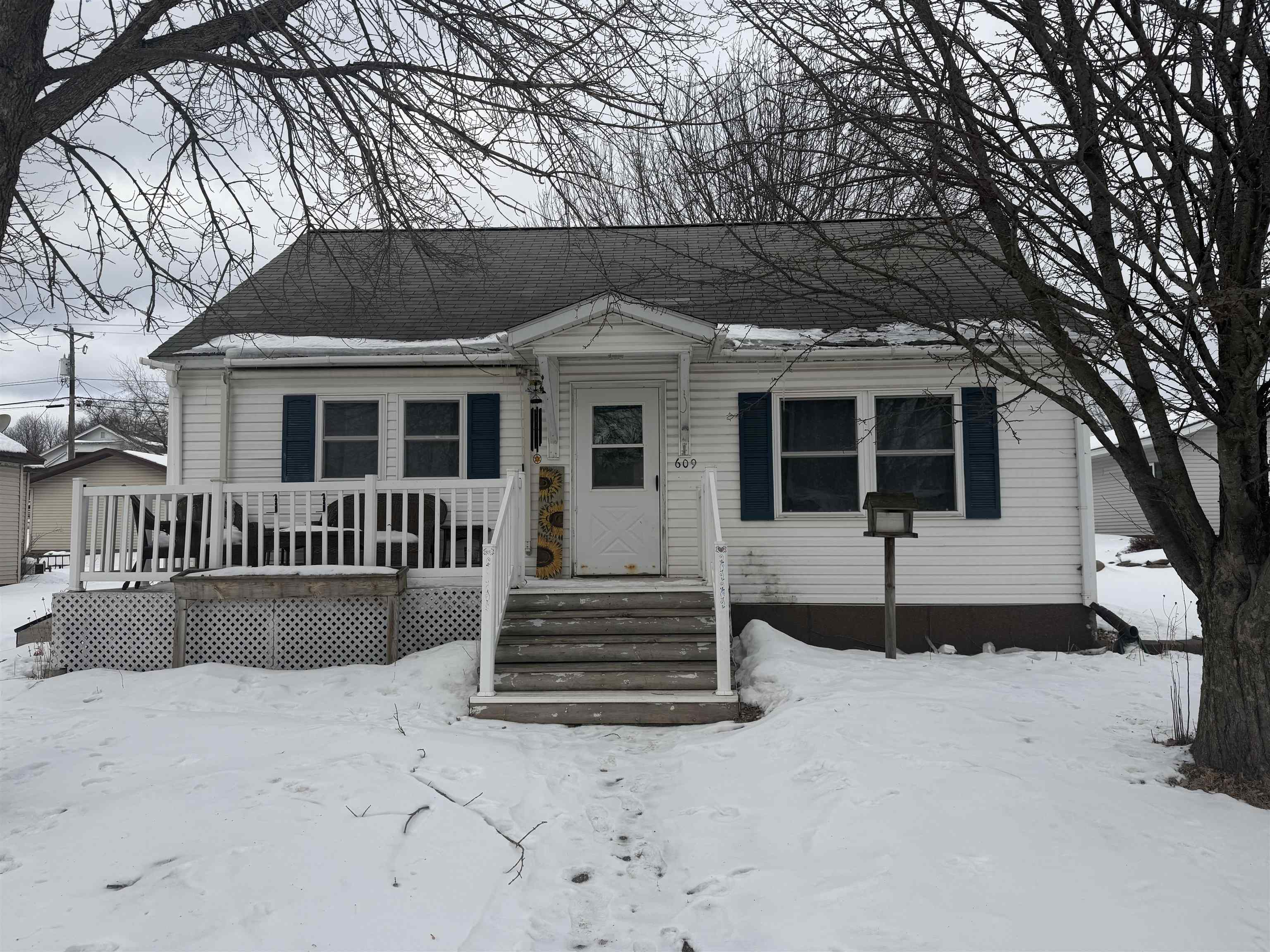 609 W MINER AVENUE, Ladysmith, Wisconsin 54848, 3 Bedrooms Bedrooms, ,1 BathroomBathrooms,Residential,For Sale,609 W MINER AVENUE,22600515