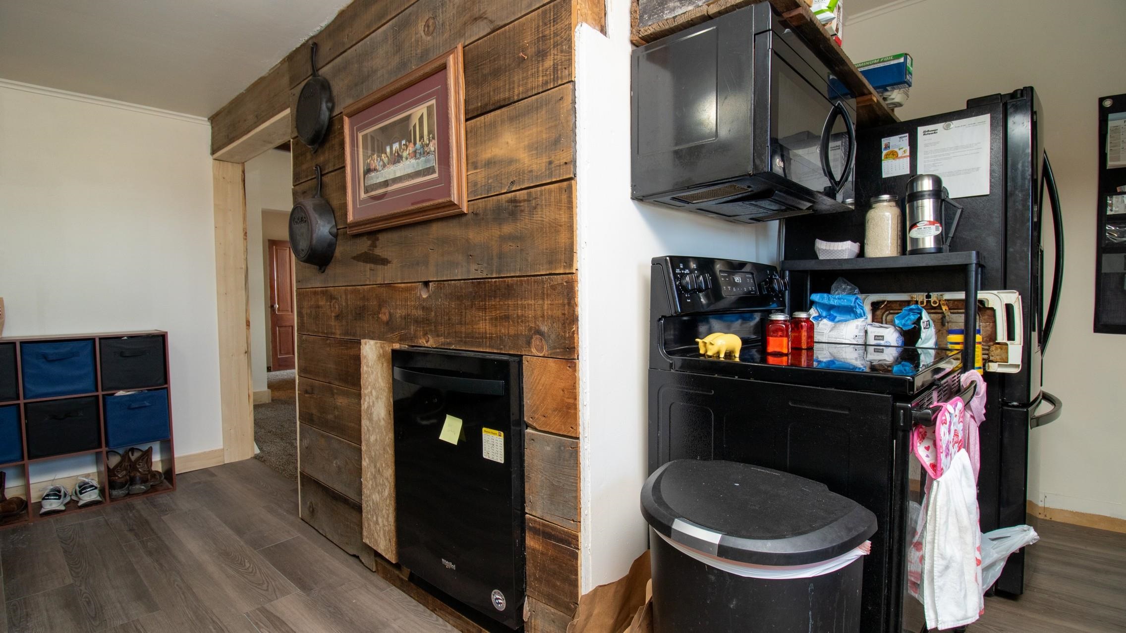 140404 COUNTY ROAD L, Merrill, Wisconsin 54452, 5 Bedrooms Bedrooms, ,1 BathroomBathrooms,Residential,For Sale,140404 COUNTY ROAD L,22600519