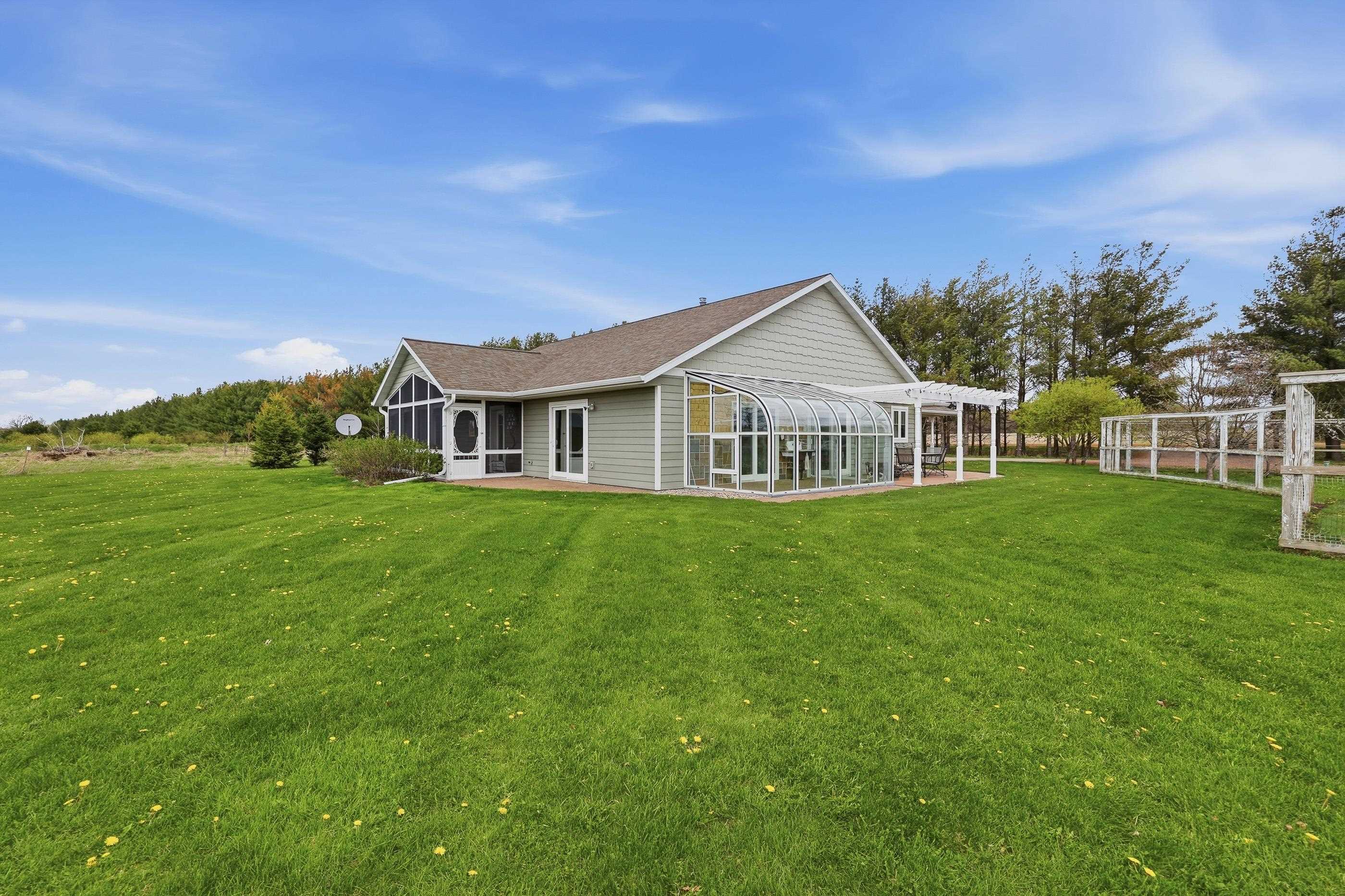 9071 ROBIN ROAD, Marshfield, Wisconsin 54449, 3 Bedrooms Bedrooms, ,2 BathroomsBathrooms,Residential,For Sale,9071 ROBIN ROAD,22600520