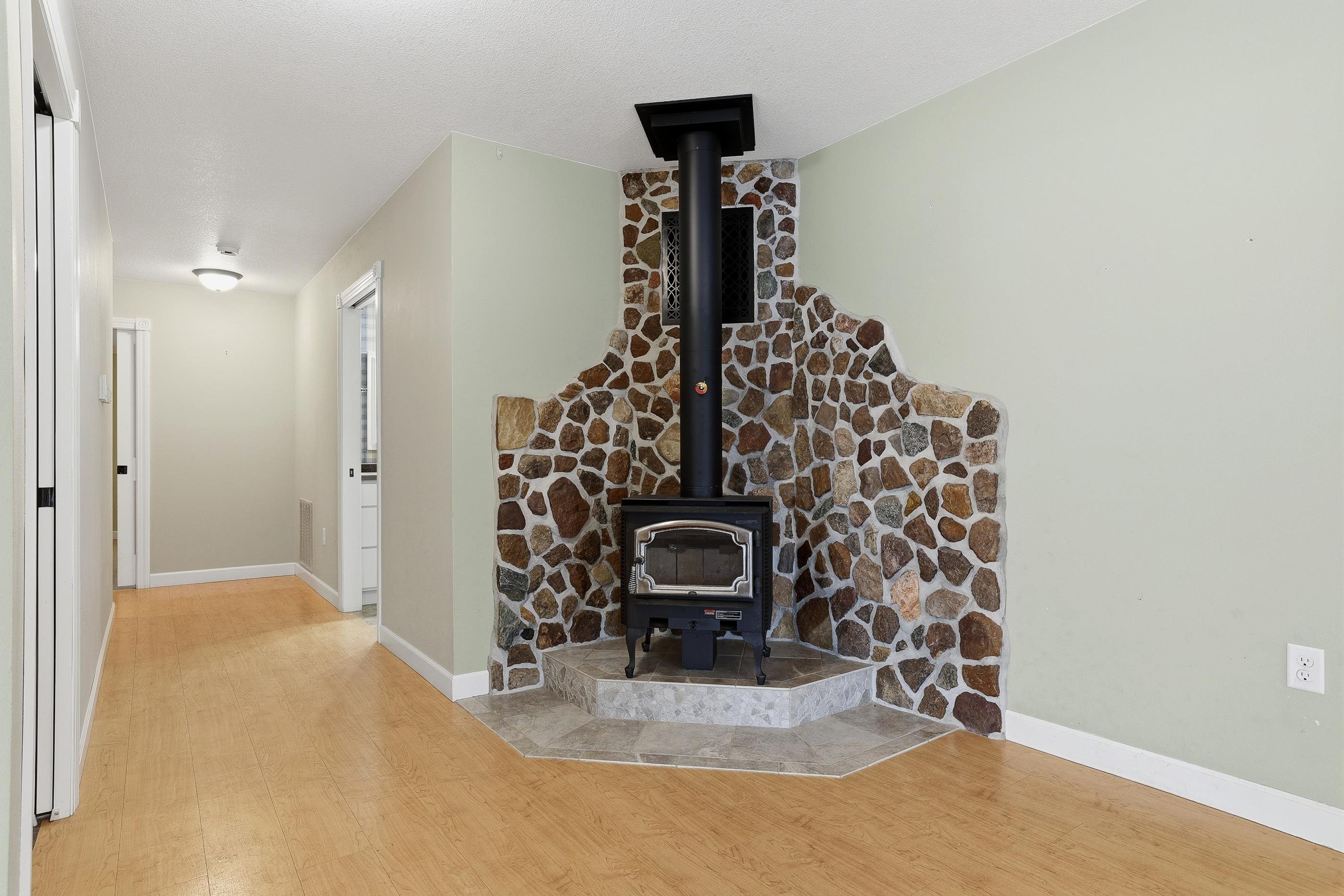 9071 ROBIN ROAD, Marshfield, Wisconsin 54449, 3 Bedrooms Bedrooms, ,2 BathroomsBathrooms,Residential,For Sale,9071 ROBIN ROAD,22600520