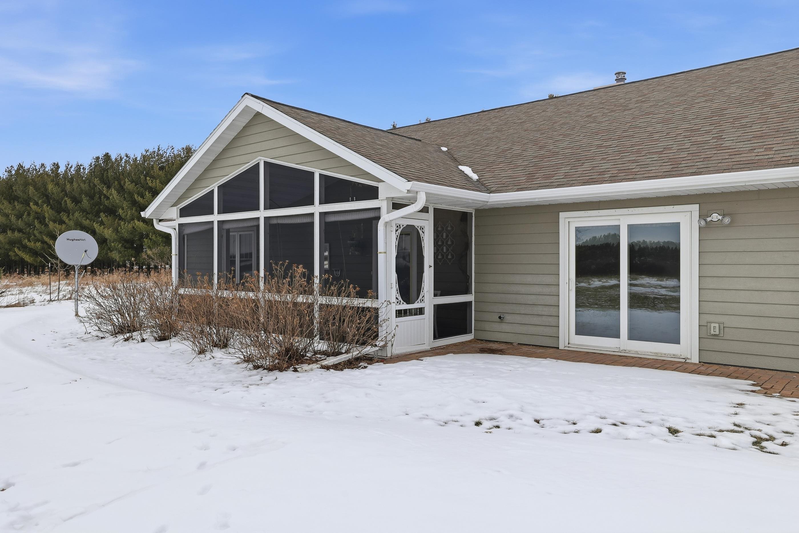 9071 ROBIN ROAD, Marshfield, Wisconsin 54449, 3 Bedrooms Bedrooms, ,2 BathroomsBathrooms,Residential,For Sale,9071 ROBIN ROAD,22600520