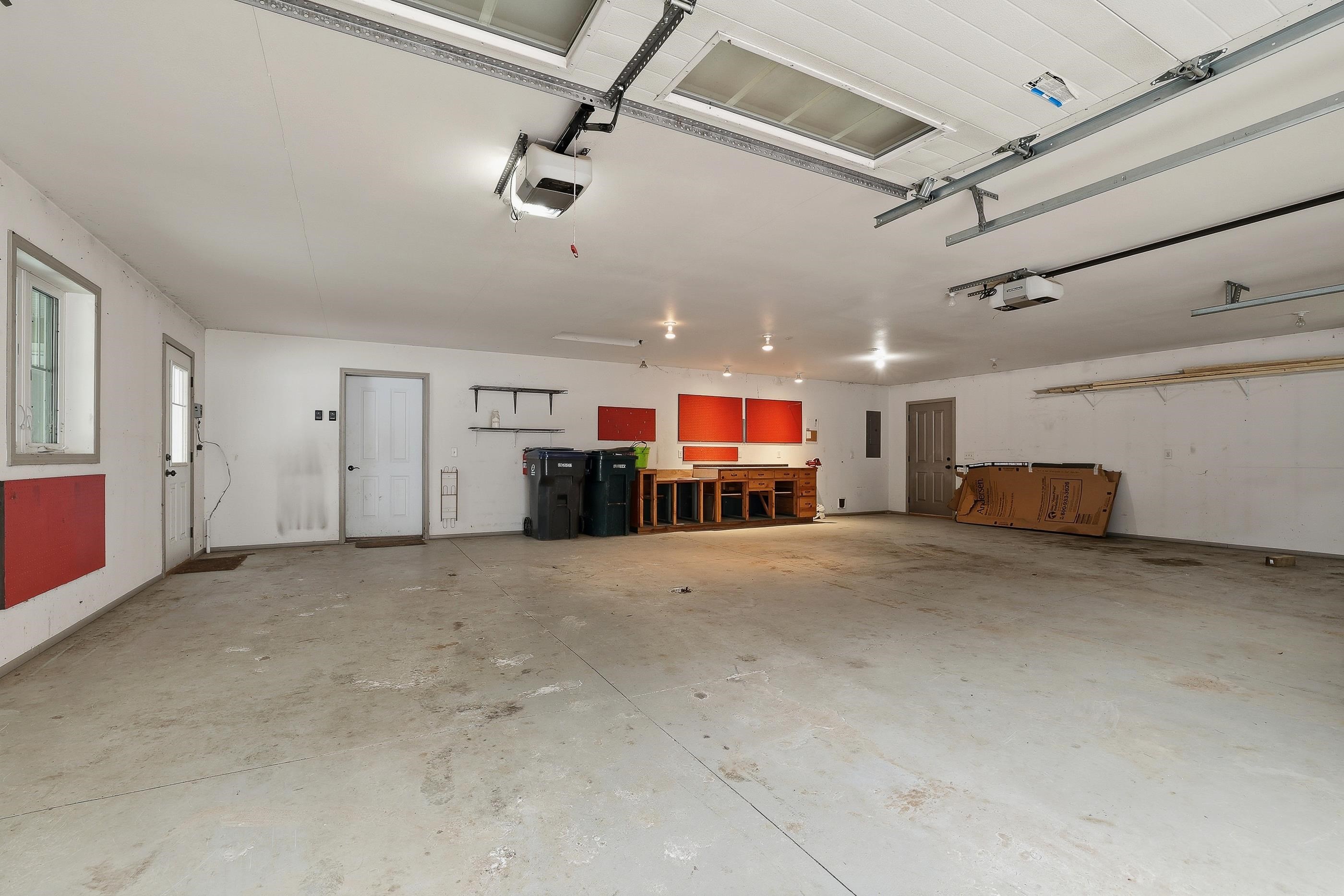 9071 ROBIN ROAD, Marshfield, Wisconsin 54449, 3 Bedrooms Bedrooms, ,2 BathroomsBathrooms,Residential,For Sale,9071 ROBIN ROAD,22600520