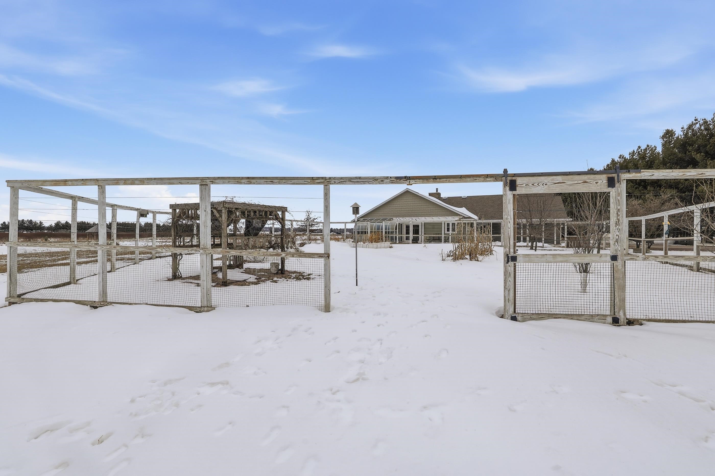 9071 ROBIN ROAD, Marshfield, Wisconsin 54449, 3 Bedrooms Bedrooms, ,2 BathroomsBathrooms,Residential,For Sale,9071 ROBIN ROAD,22600520