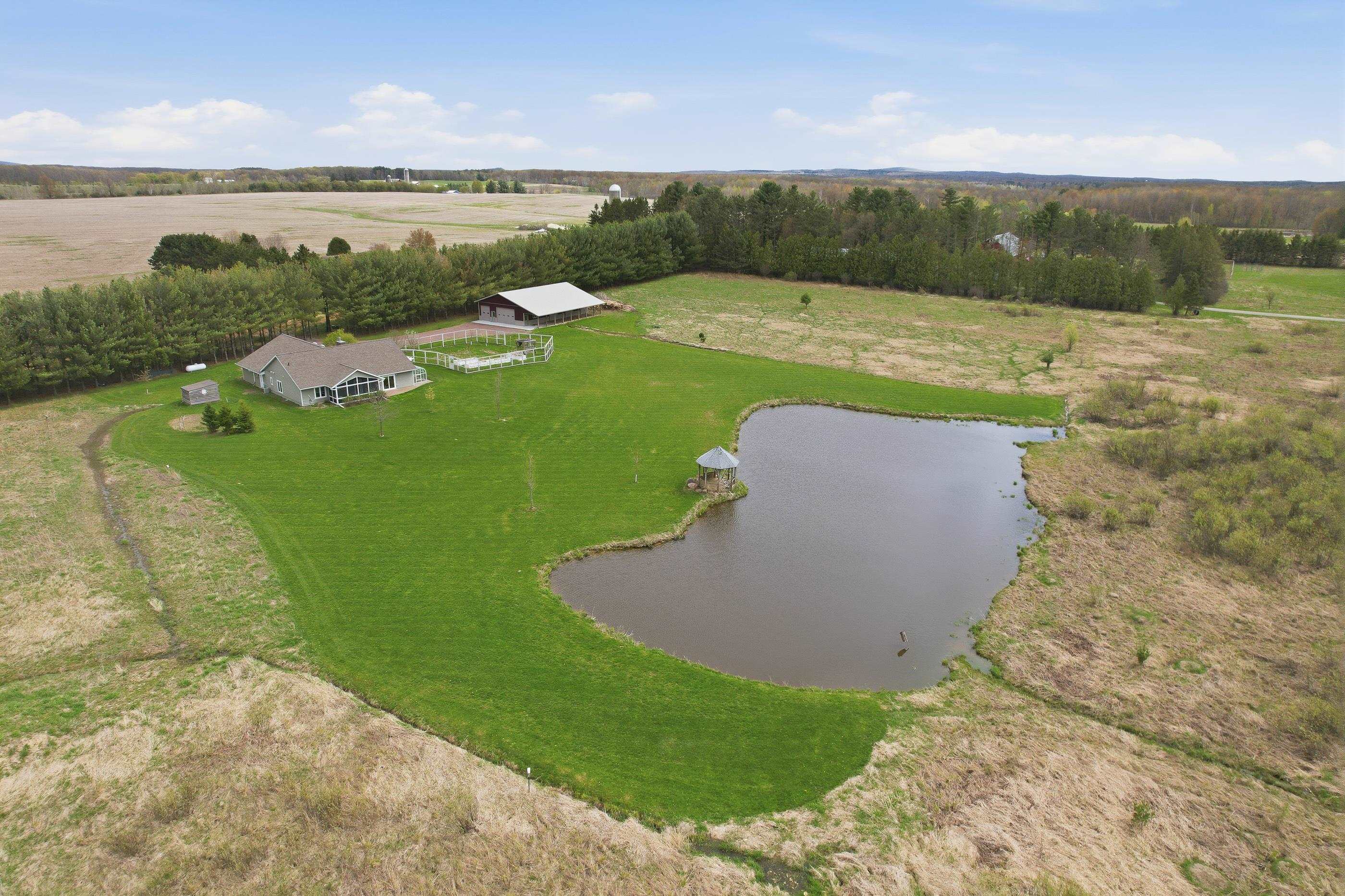 9071 ROBIN ROAD, Marshfield, Wisconsin 54449, 3 Bedrooms Bedrooms, ,2 BathroomsBathrooms,Residential,For Sale,9071 ROBIN ROAD,22600520