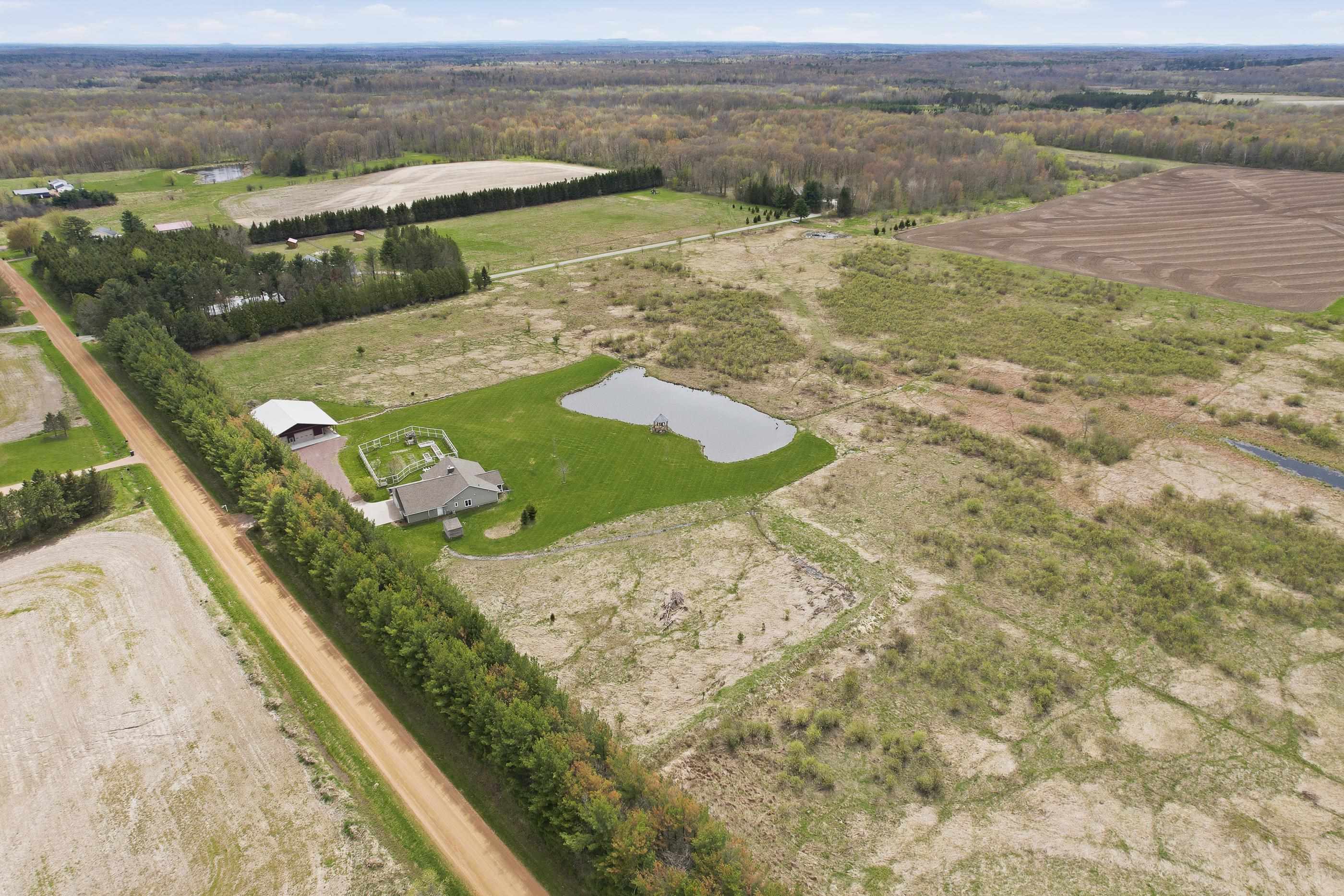 9071 ROBIN ROAD, Marshfield, Wisconsin 54449, 3 Bedrooms Bedrooms, ,2 BathroomsBathrooms,Residential,For Sale,9071 ROBIN ROAD,22600520