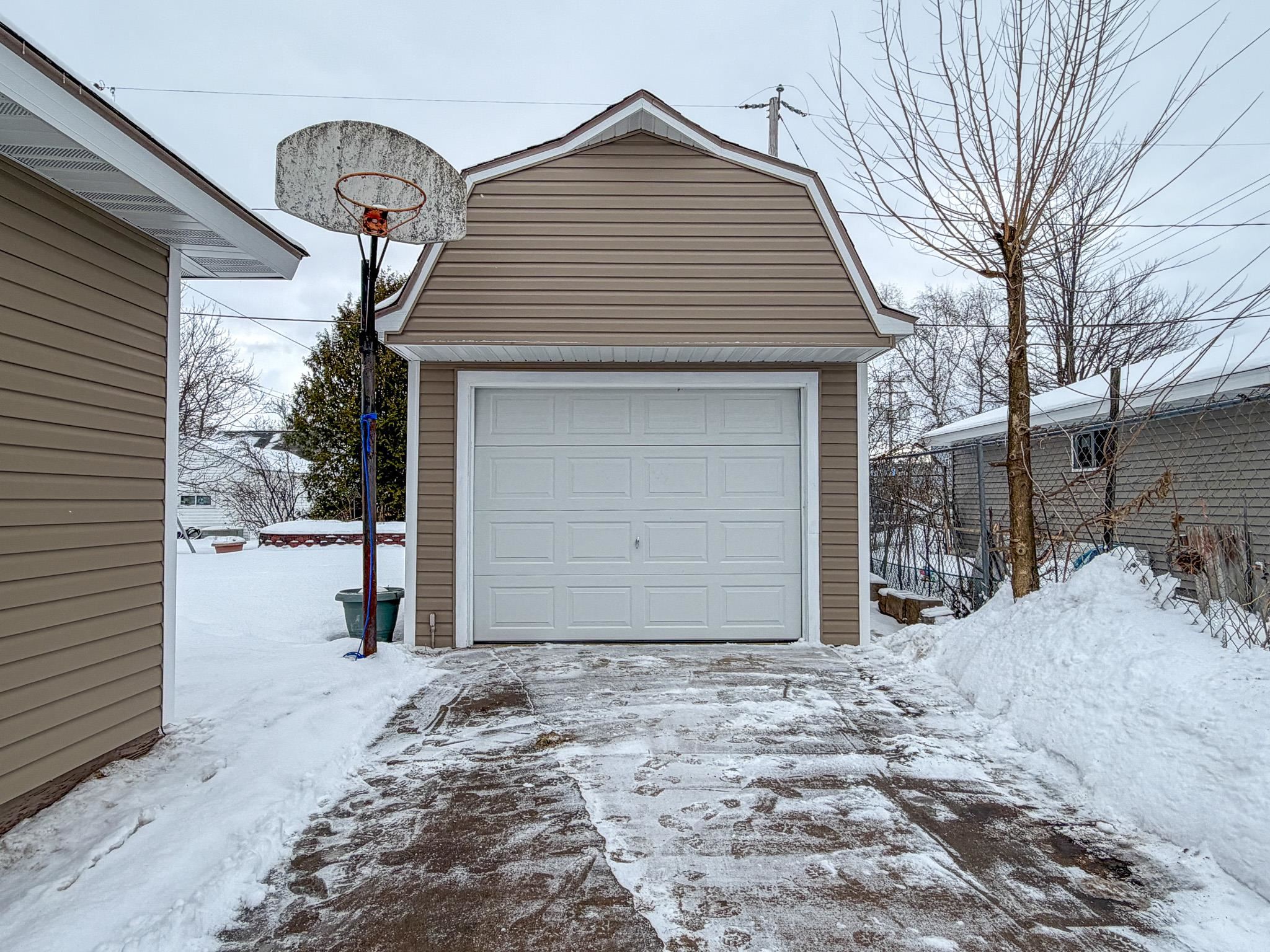 1241 S 11TH AVENUE, Wausau, Wisconsin 54401, 3 Bedrooms Bedrooms, ,2 BathroomsBathrooms,Residential,For Sale,1241 S 11TH AVENUE,22600522