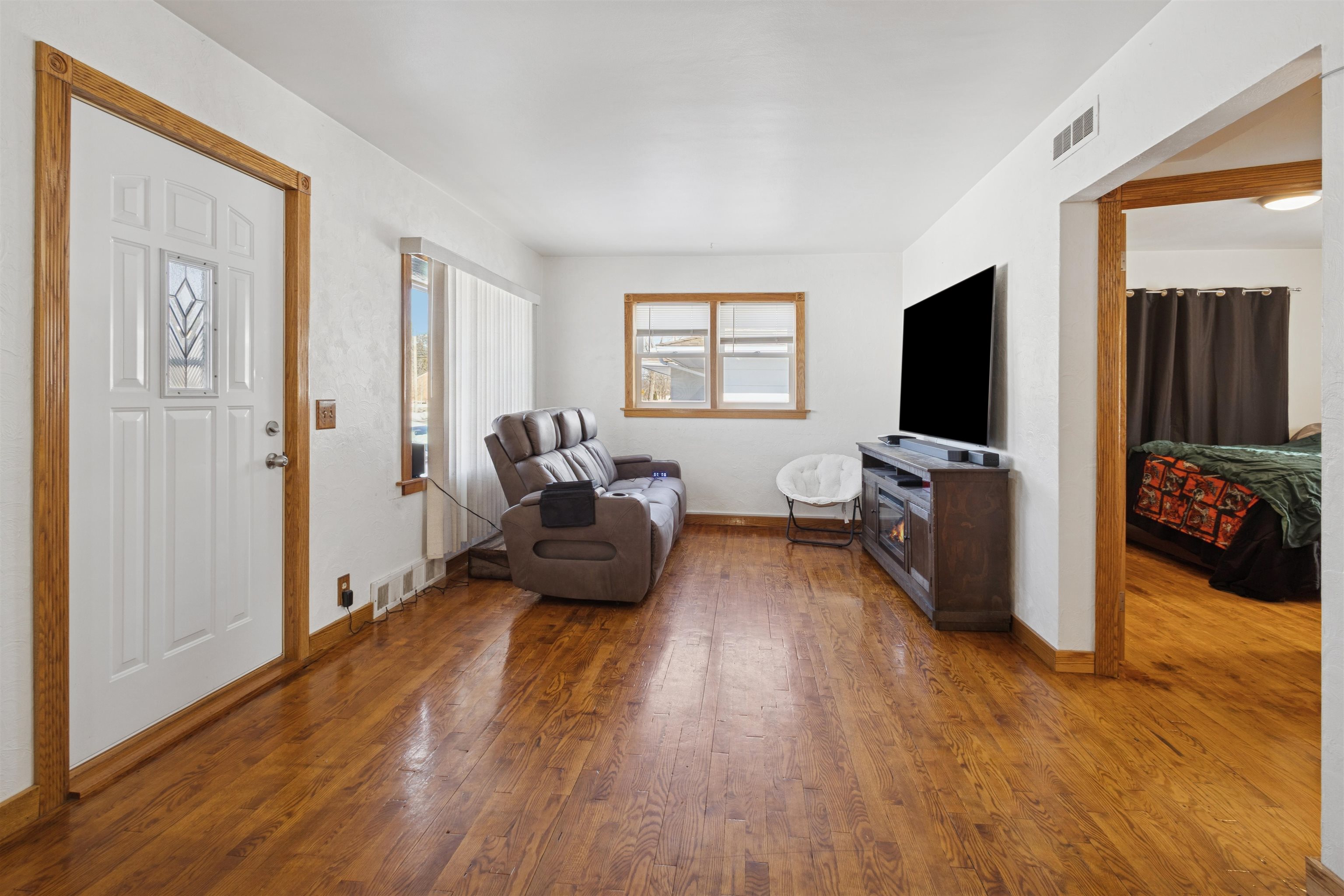 3009 ALGOMA STREET, Stevens Point, Wisconsin 54481, 2 Bedrooms Bedrooms, ,1 BathroomBathrooms,Residential,For Sale,3009 ALGOMA STREET,22600523