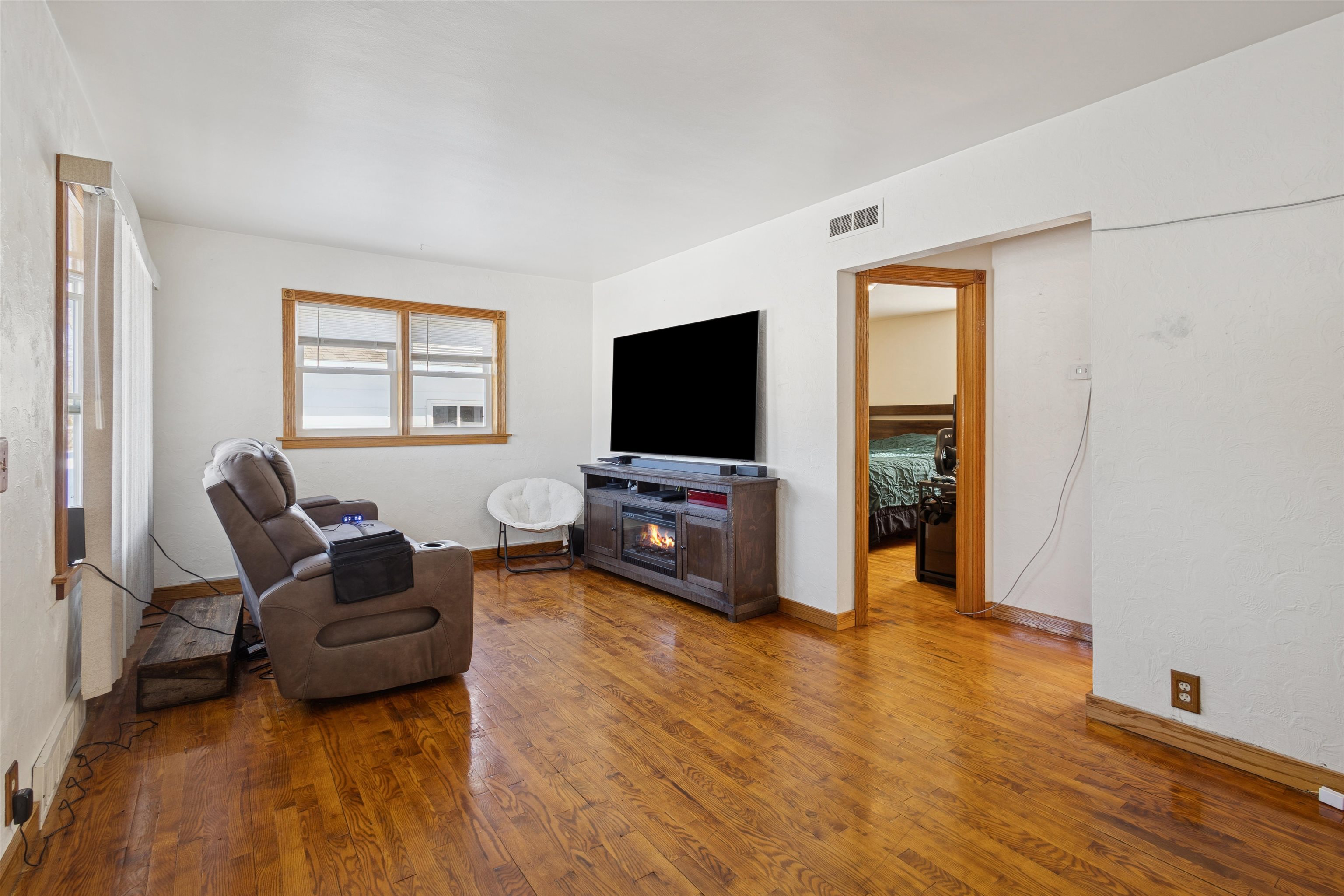 3009 ALGOMA STREET, Stevens Point, Wisconsin 54481, 2 Bedrooms Bedrooms, ,1 BathroomBathrooms,Residential,For Sale,3009 ALGOMA STREET,22600523