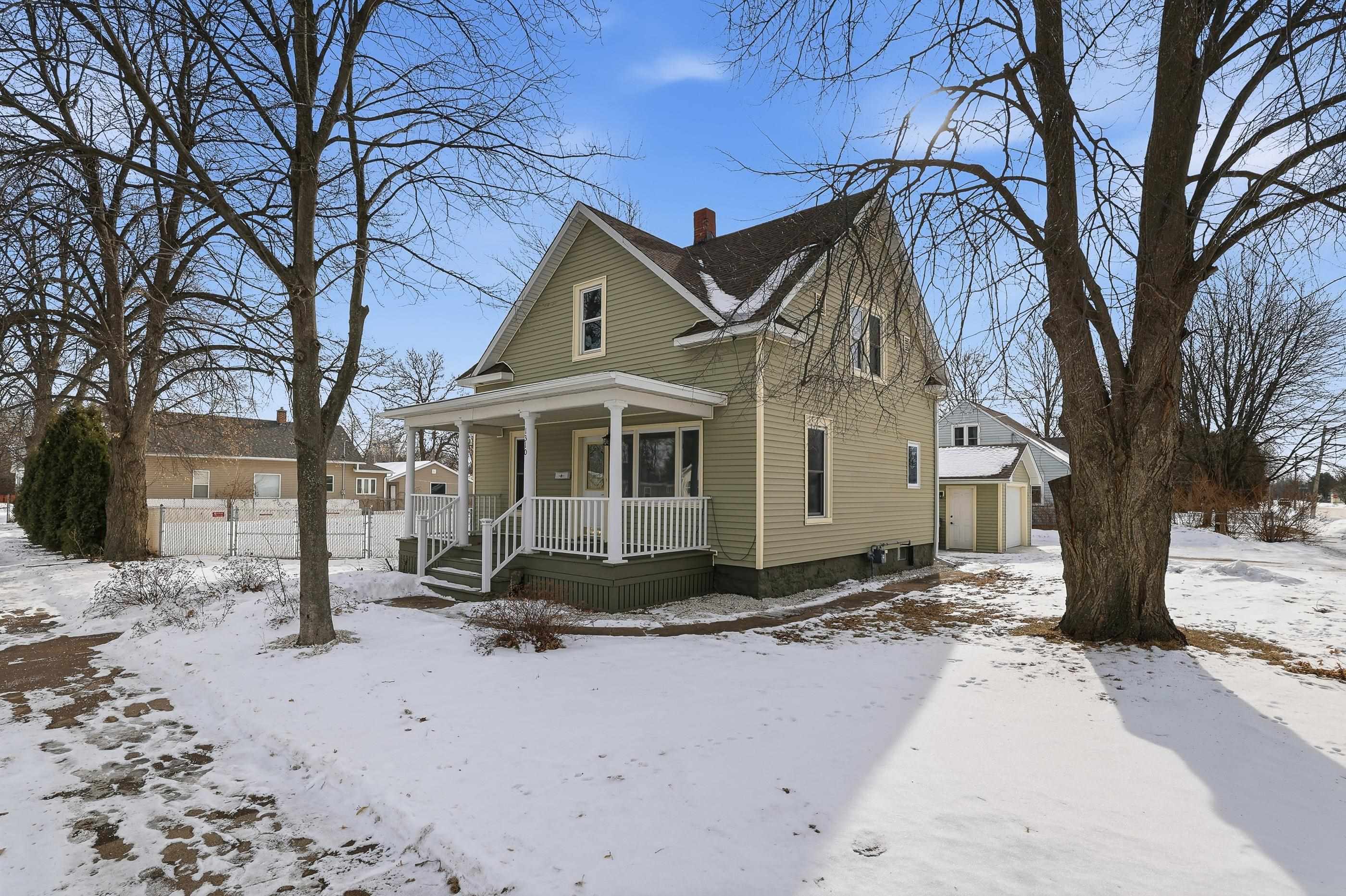 1310 BAKER STREET, Wisconsin Rapids, Wisconsin 54494, 3 Bedrooms Bedrooms, ,2 BathroomsBathrooms,Residential,For Sale,1310 BAKER STREET,22600524