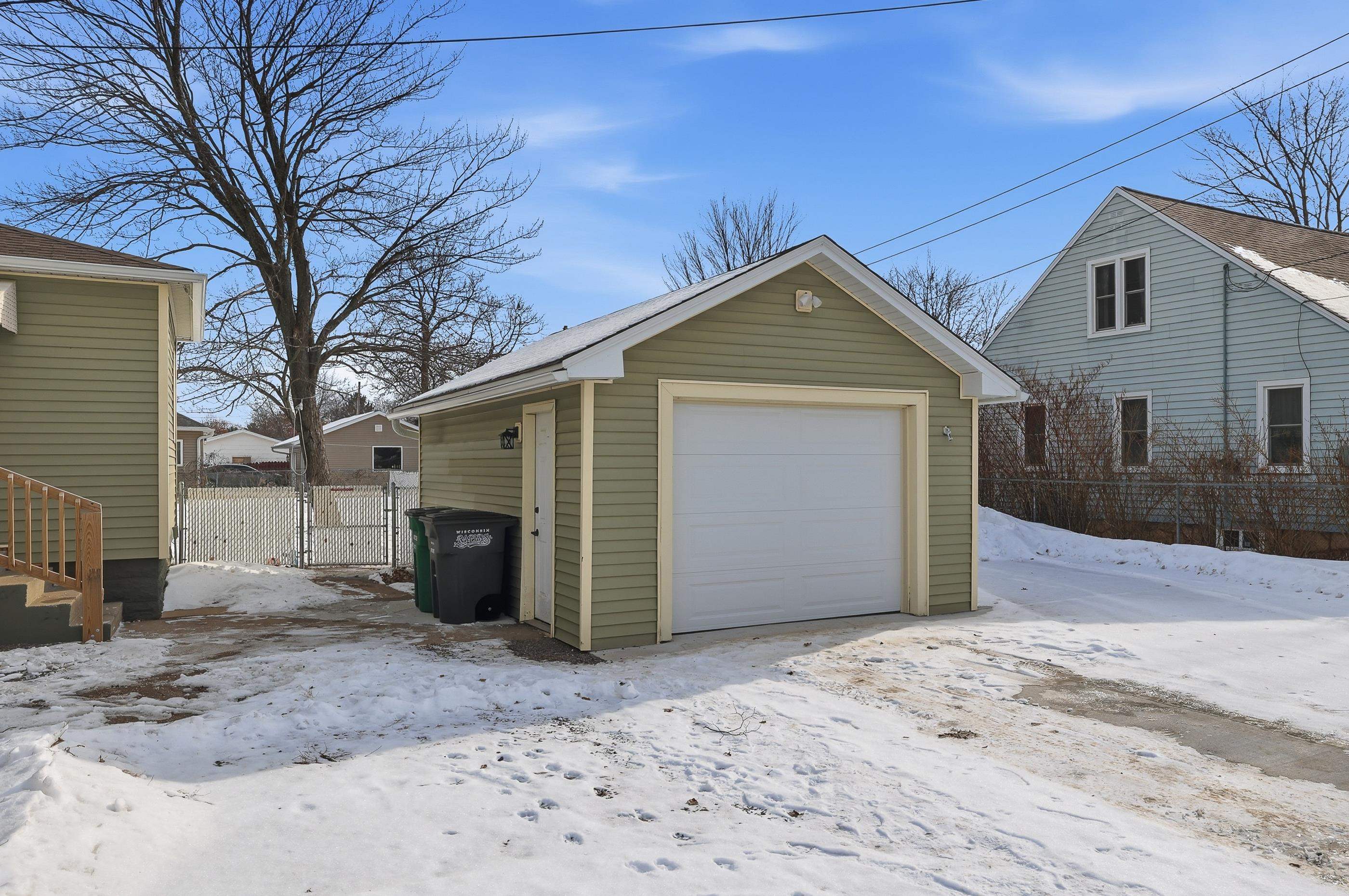1310 BAKER STREET, Wisconsin Rapids, Wisconsin 54494, 3 Bedrooms Bedrooms, ,2 BathroomsBathrooms,Residential,For Sale,1310 BAKER STREET,22600524